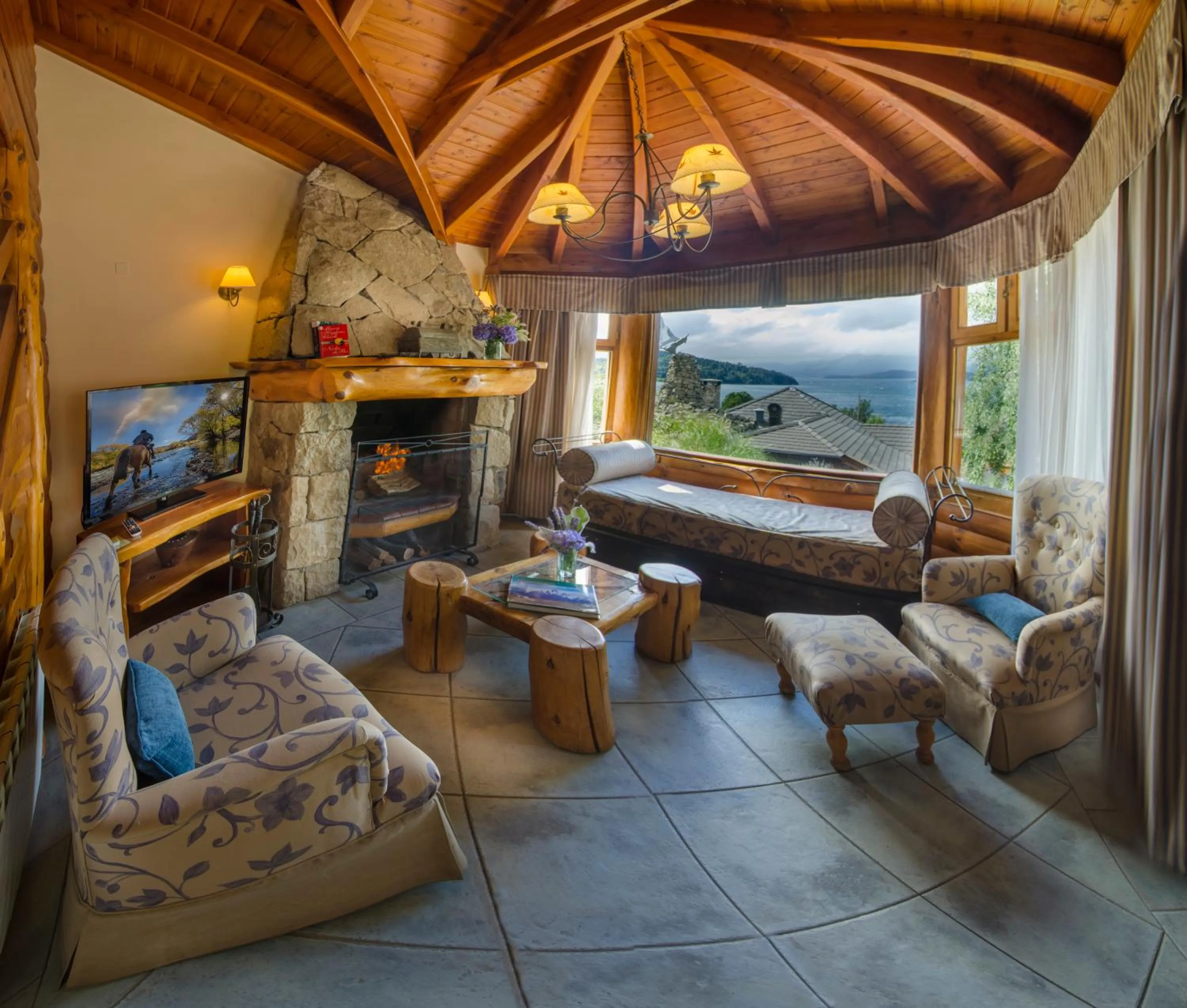 Living room in Nido del Cóndor Hotel & Spa