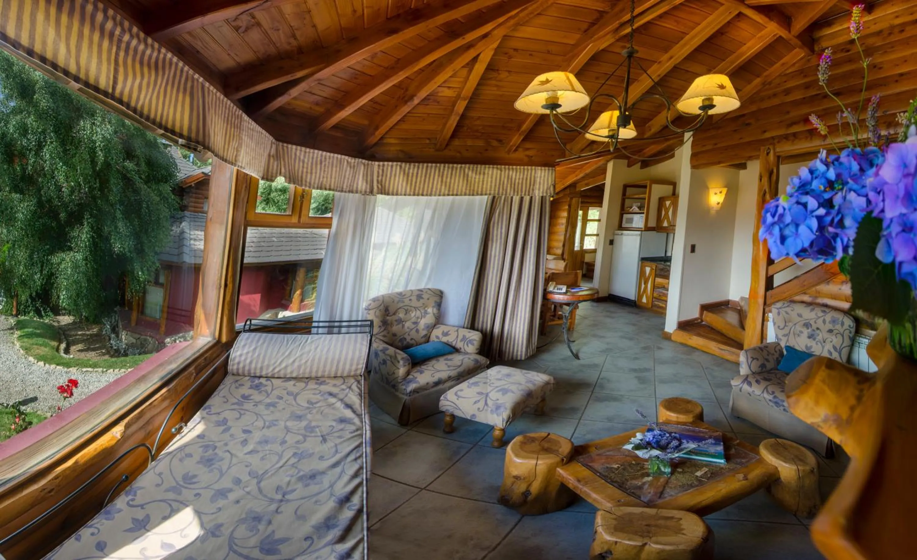 Seating area in Nido del Cóndor Hotel & Spa