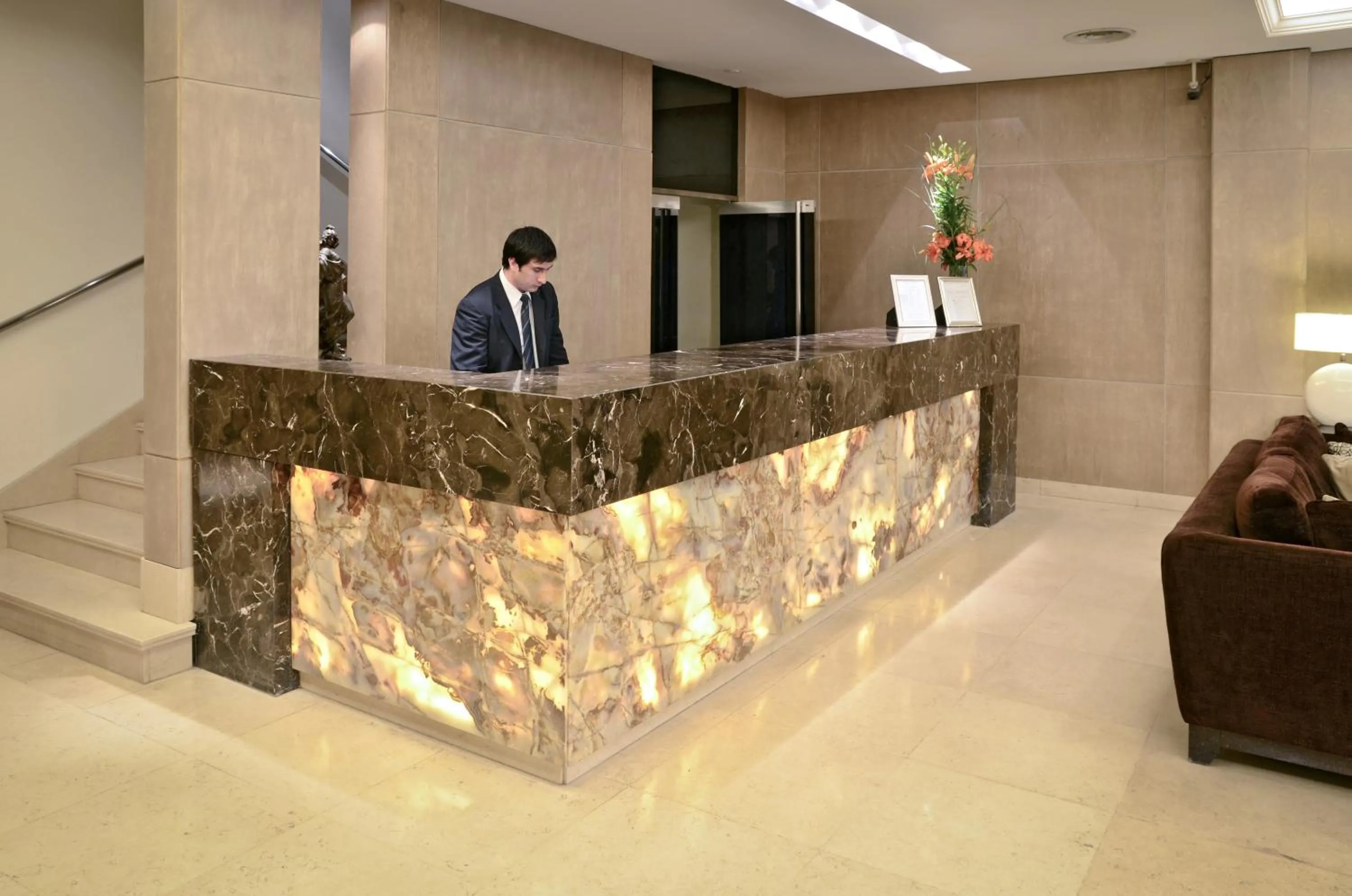Lobby or reception in Hotel Iruña