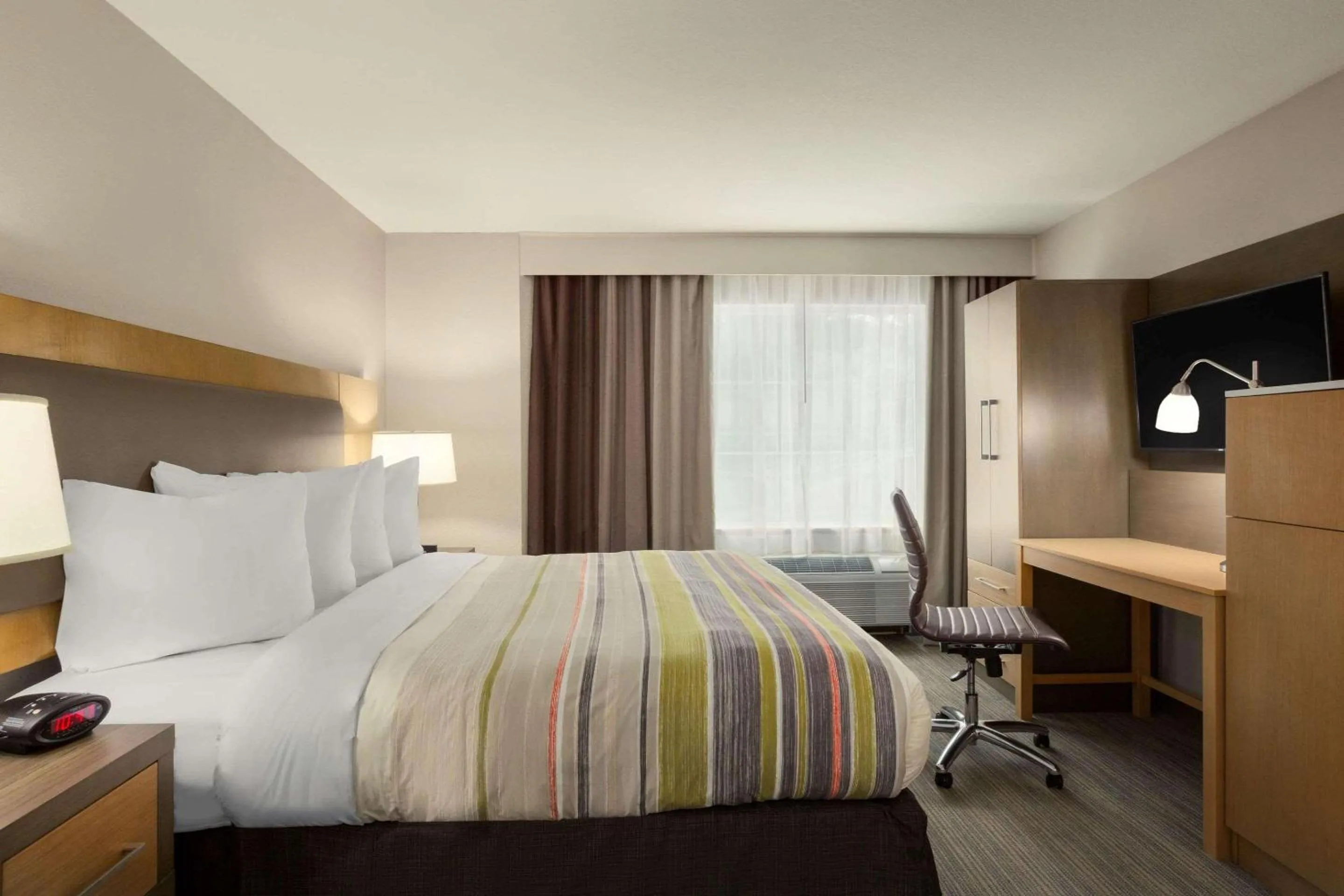 Bedroom, Bed in Country Inn & Suites by Radisson, San Antonio Medical Center, TX