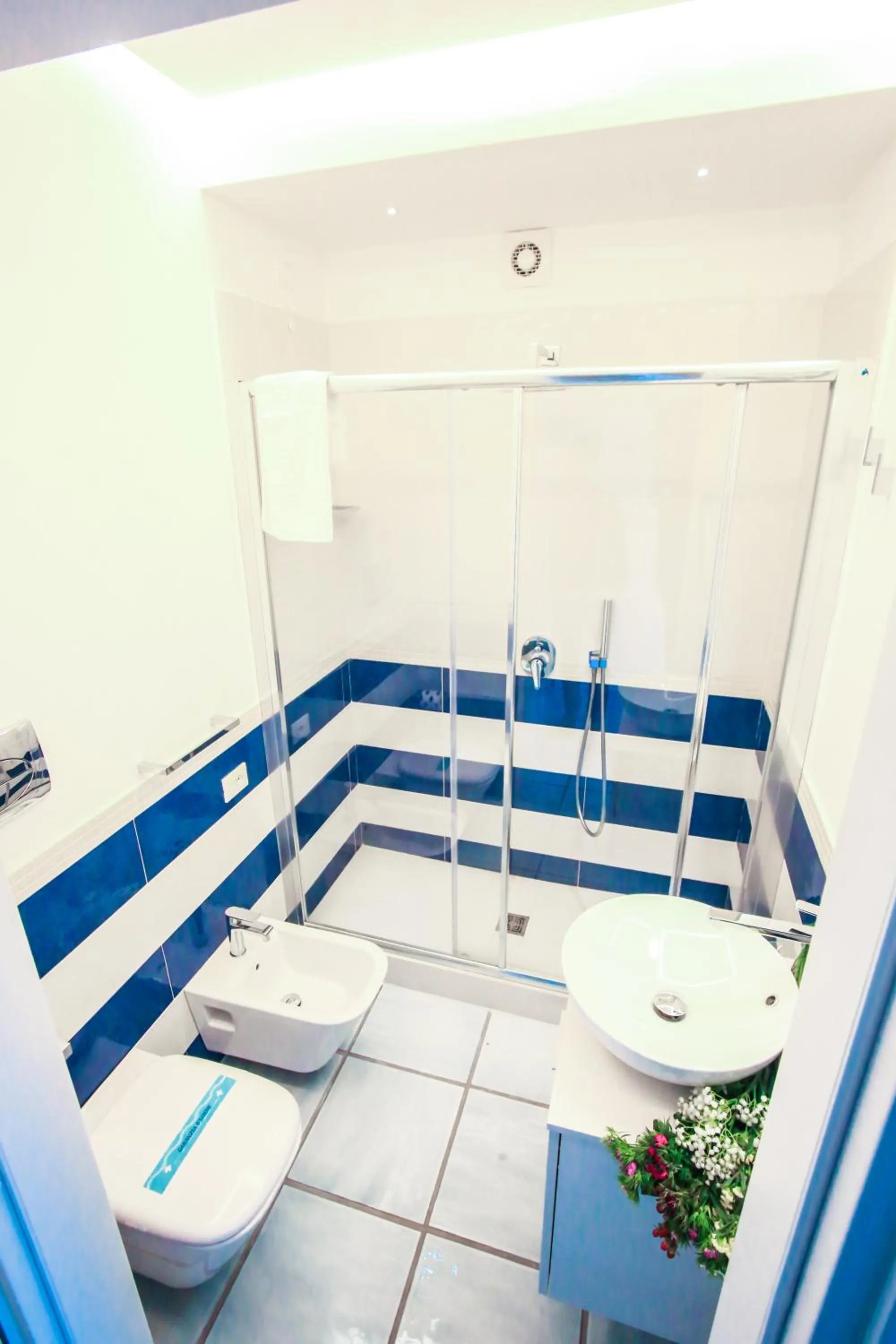 Bathroom in Il Viaggiatore Gaeta Medievale B&B