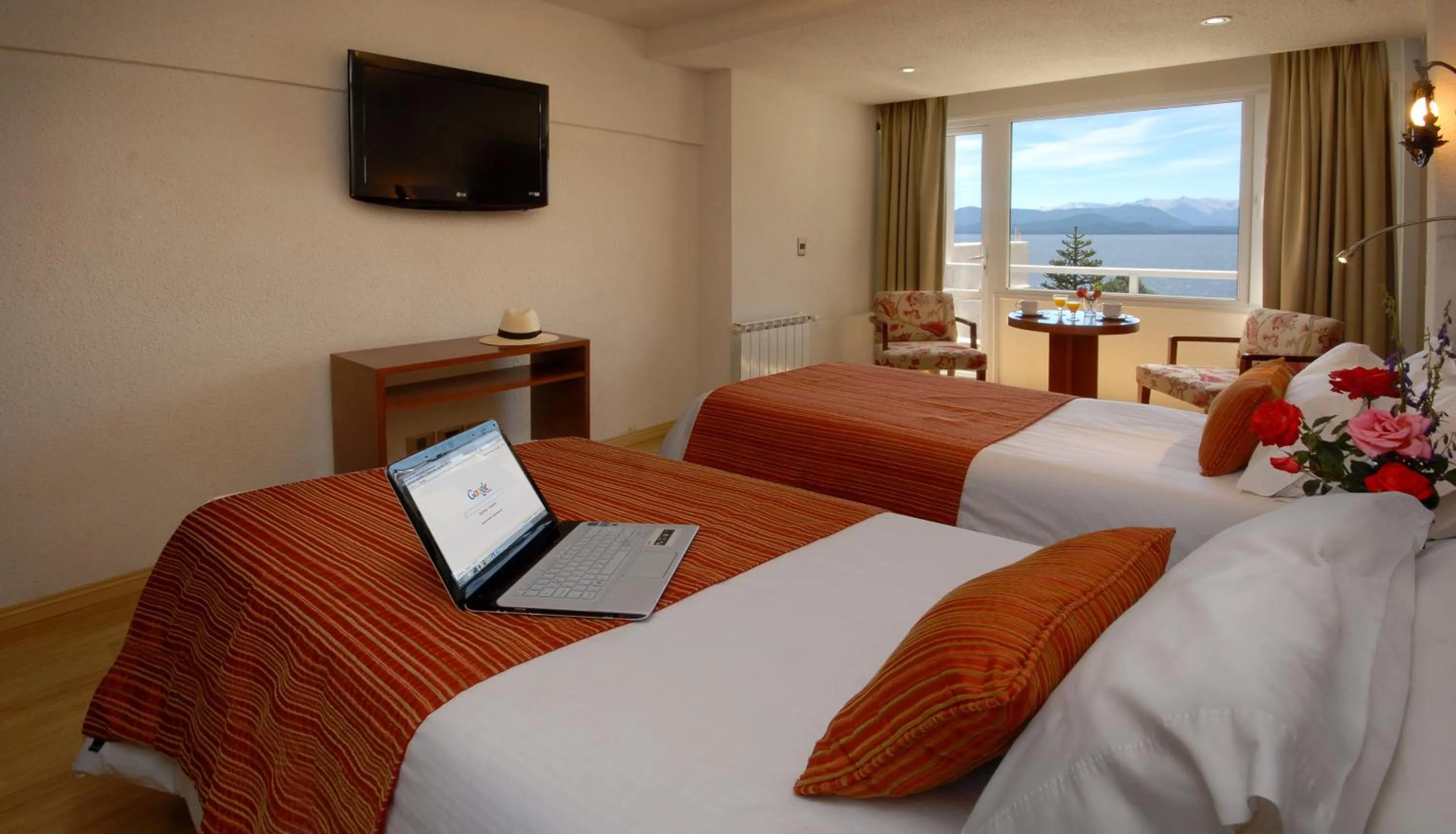 TV and multimedia, Bed in Hotel Tirol