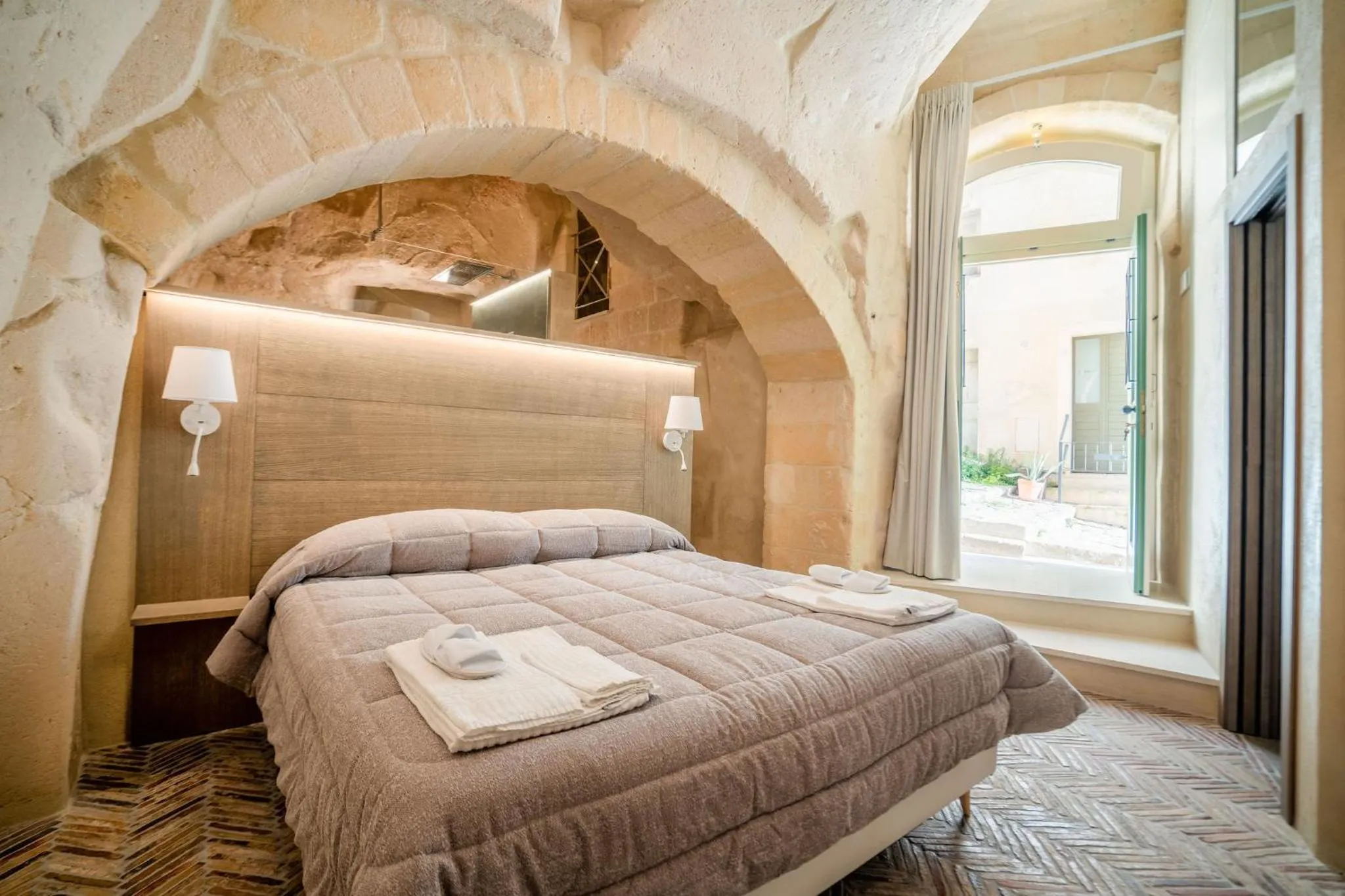 Photo of the whole room, Bed in La Casa di Ele