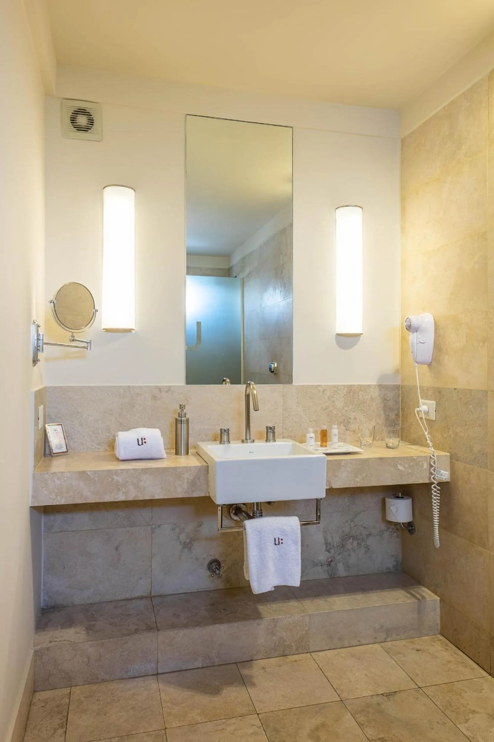 Bathroom in Urban Suites Recoleta Boutique Hotel