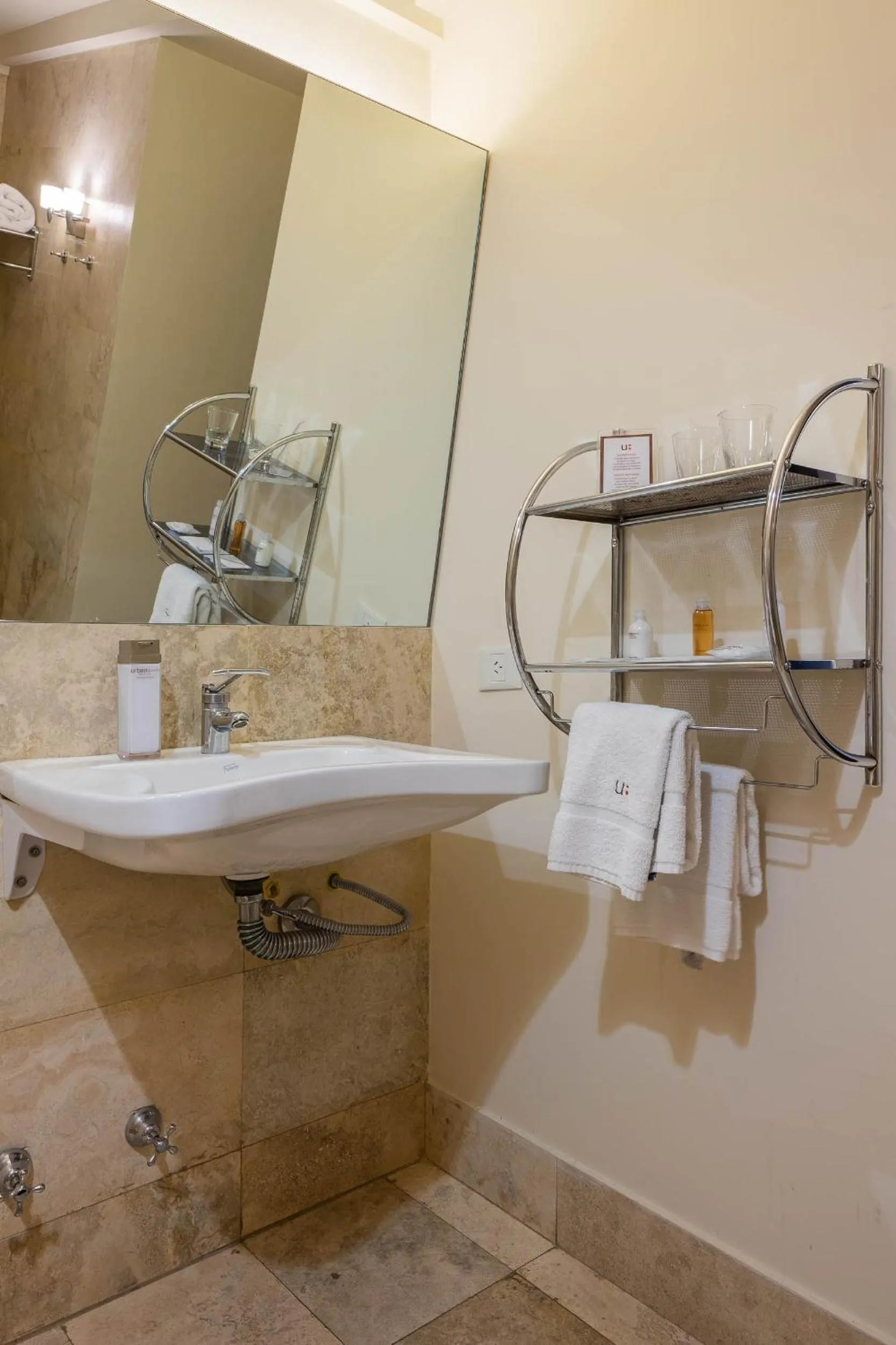 Facility for disabled guests in Urban Suites Recoleta Boutique Hotel