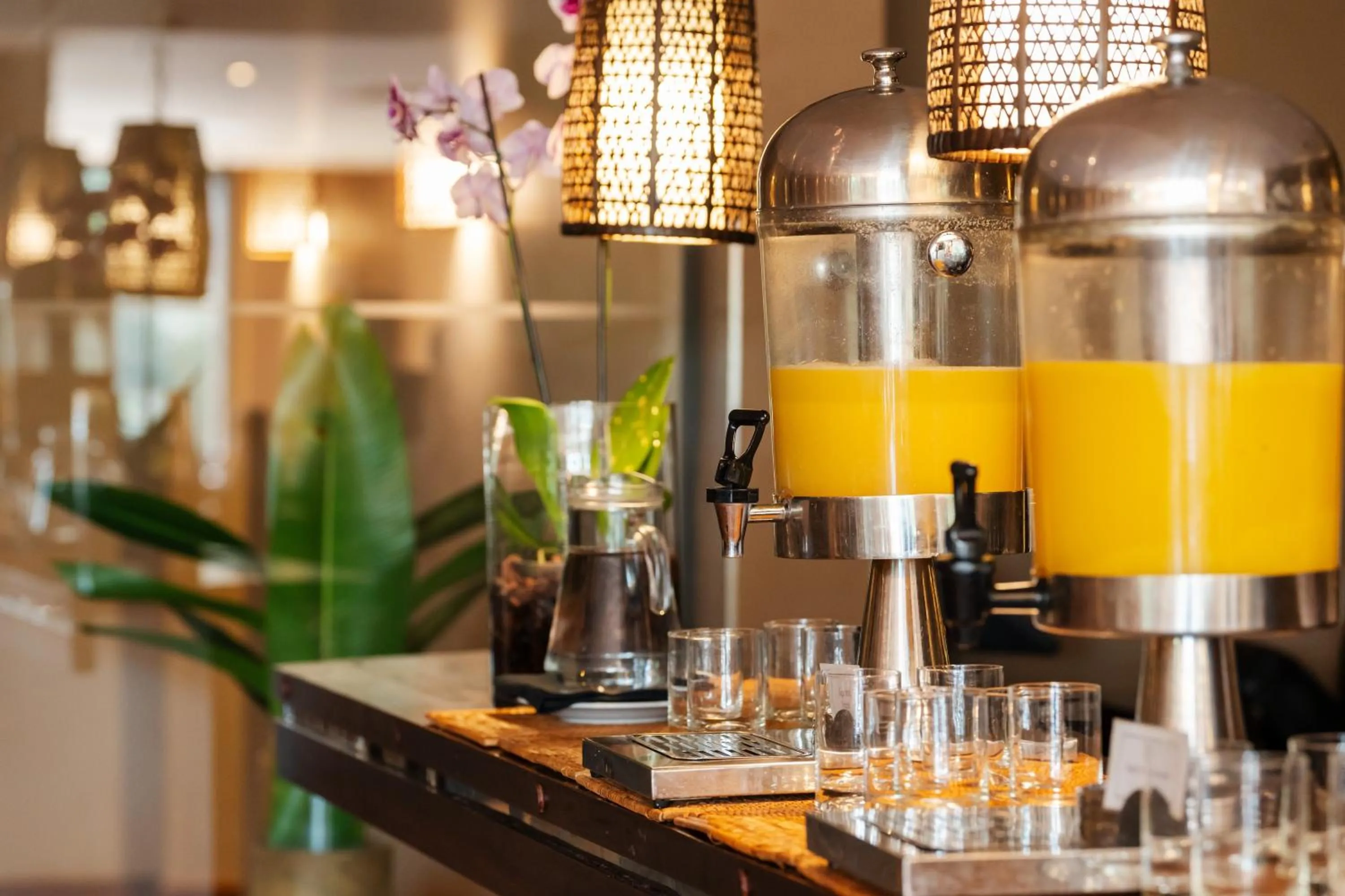 Buffet breakfast in Loi Suites Iguazu Hotel