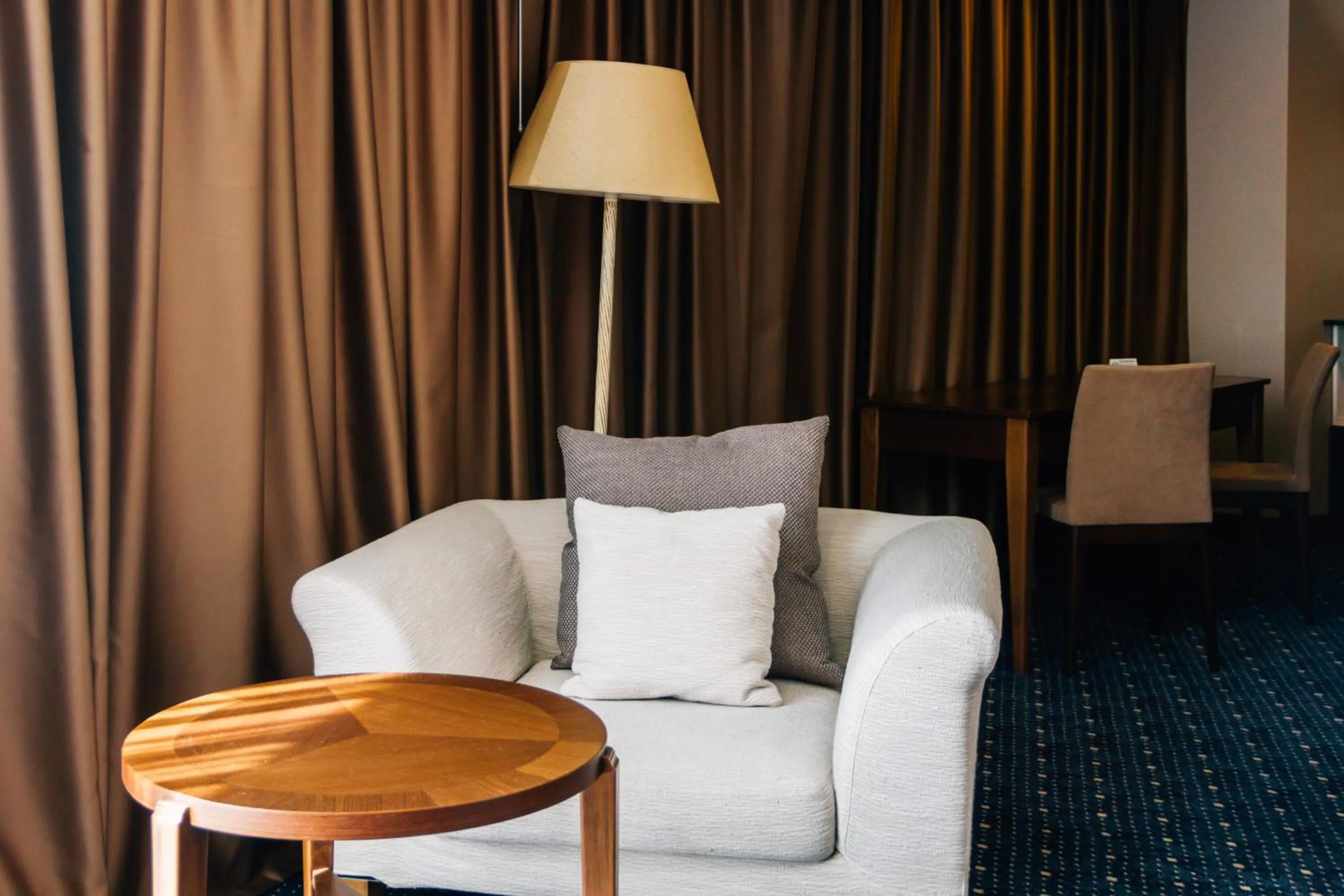 Bedroom in Parkside Hotel & Apartments