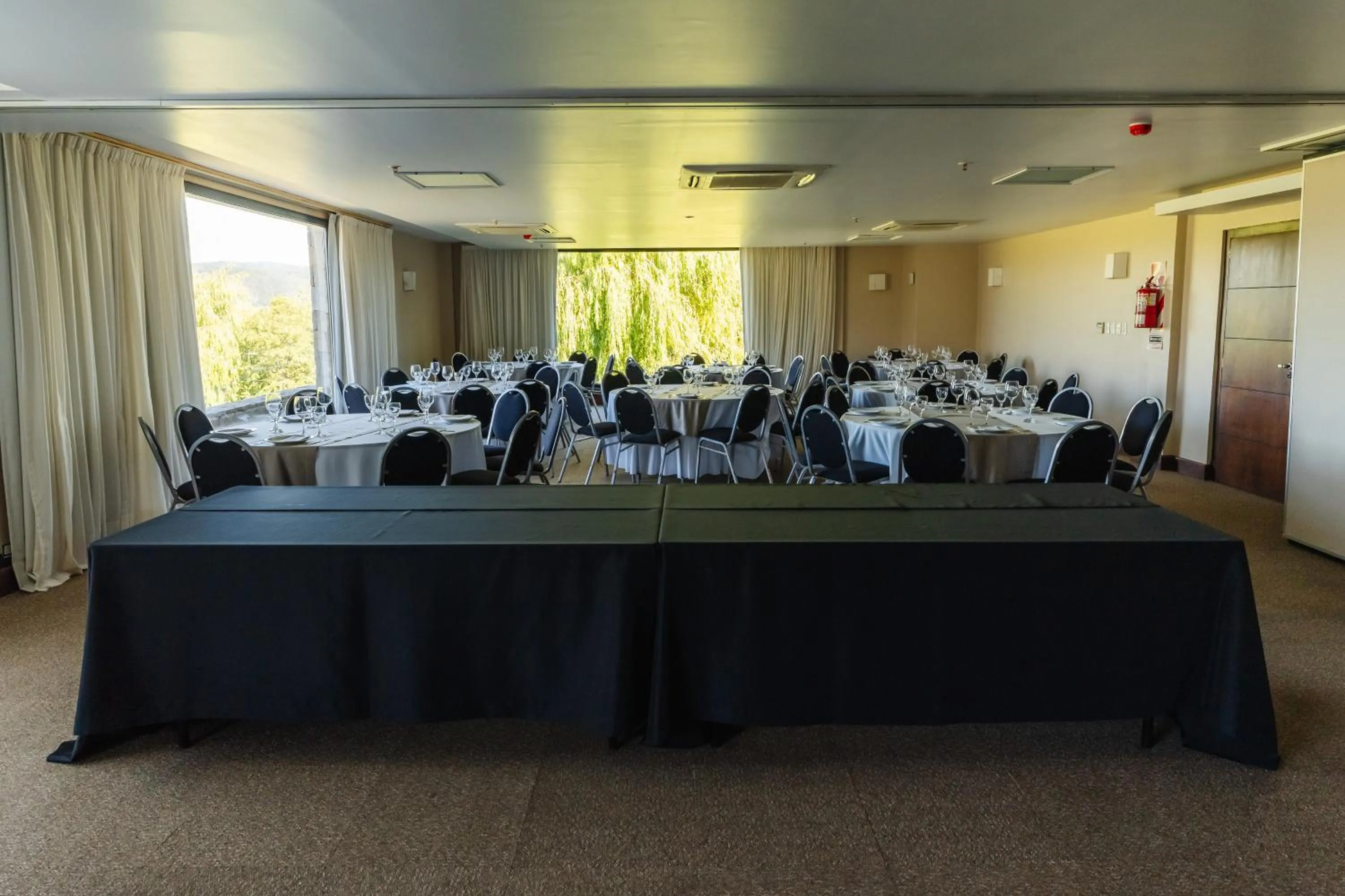 Meeting/conference room in Loi Suites Chapelco Hotel