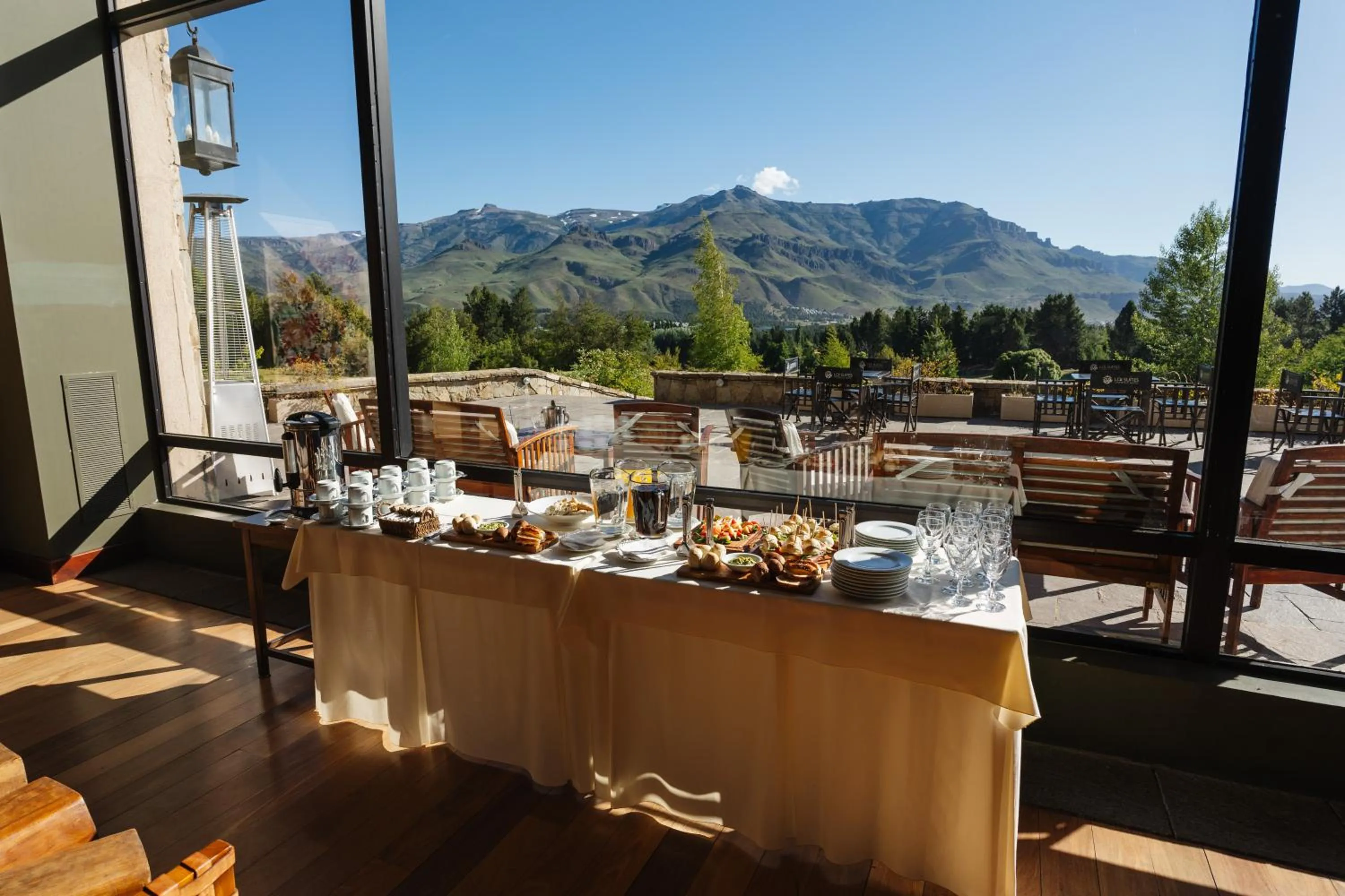 Meeting/conference room in Loi Suites Chapelco Hotel