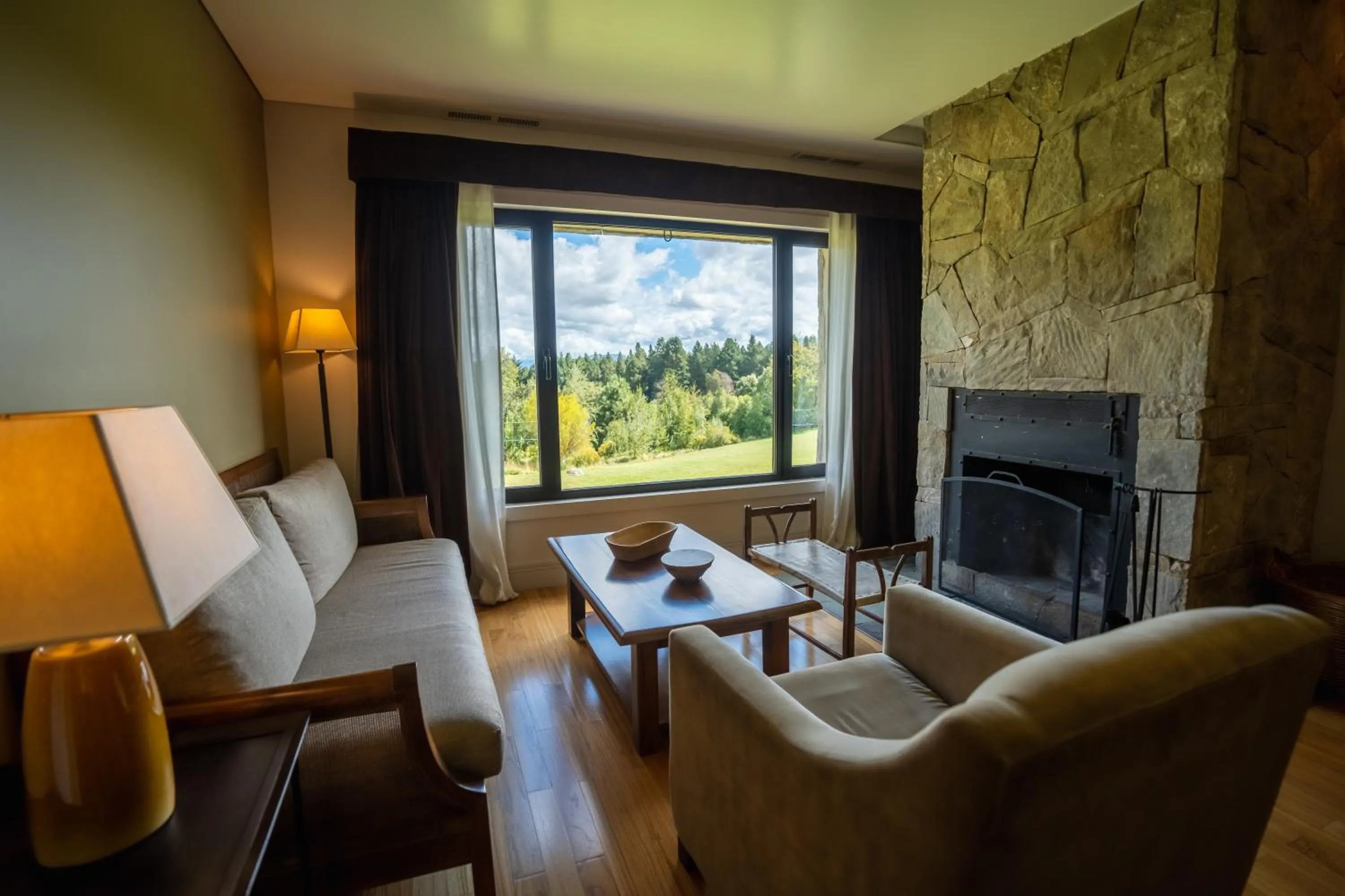 Living room in Loi Suites Chapelco Hotel