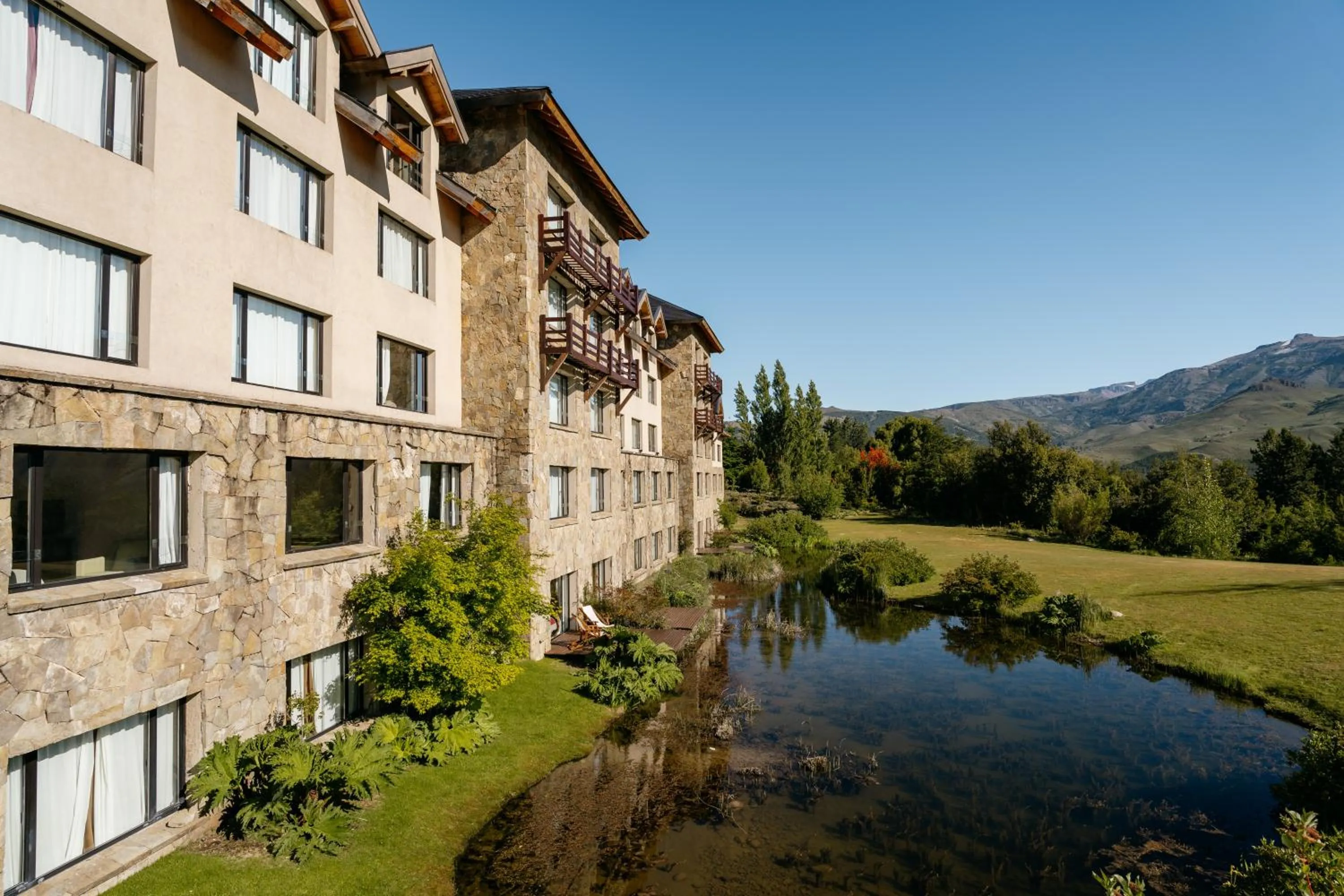 Property building in Loi Suites Chapelco Hotel