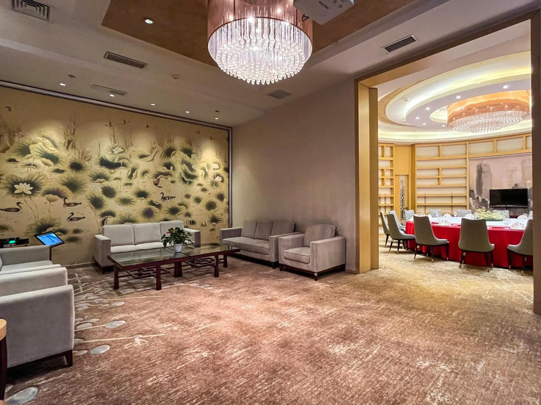 Restaurant/places to eat in Holiday Inn Beijing Shijingshan Parkview by IHG