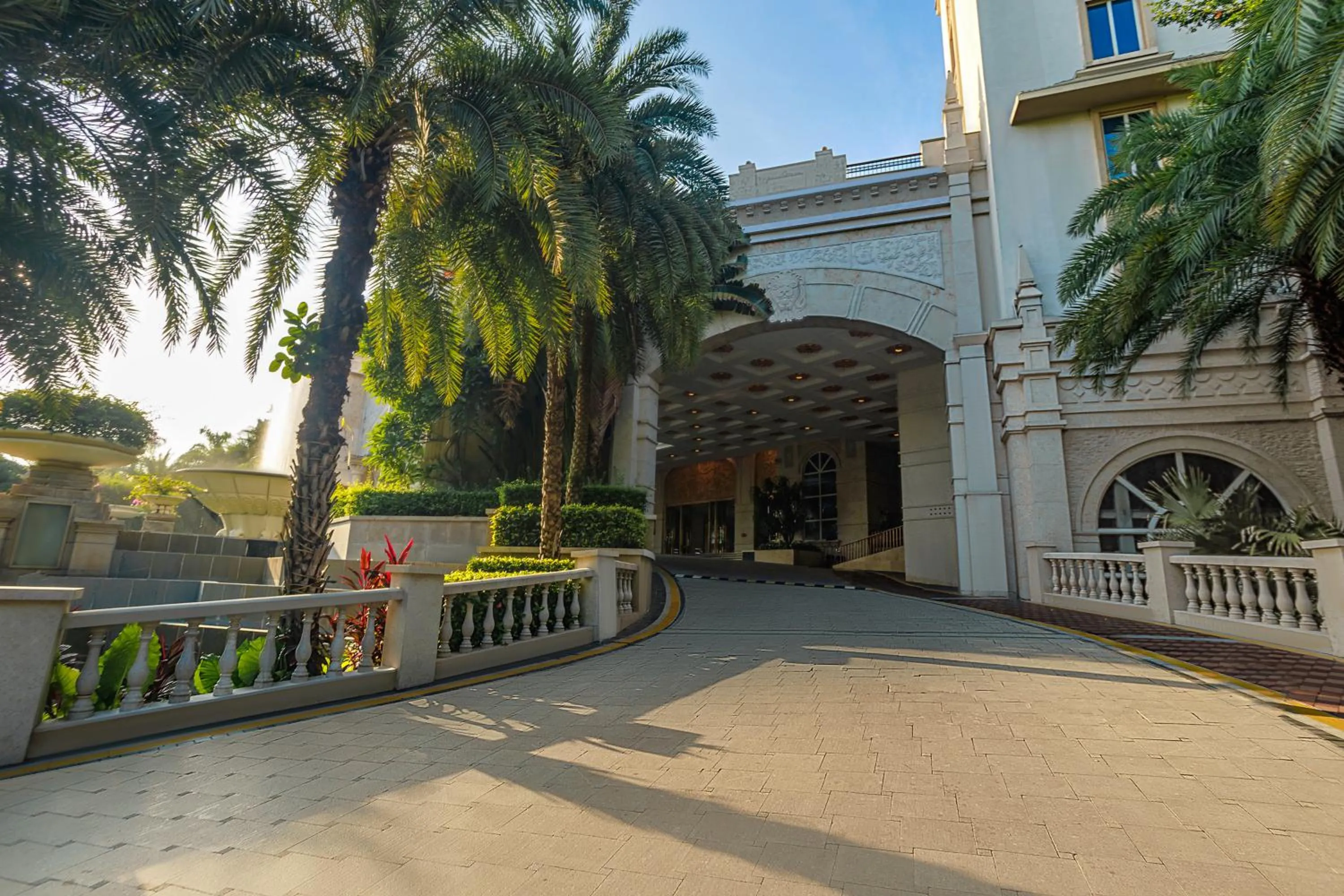 Property building in Crowne Plaza Resort Sanya Bay by IHG