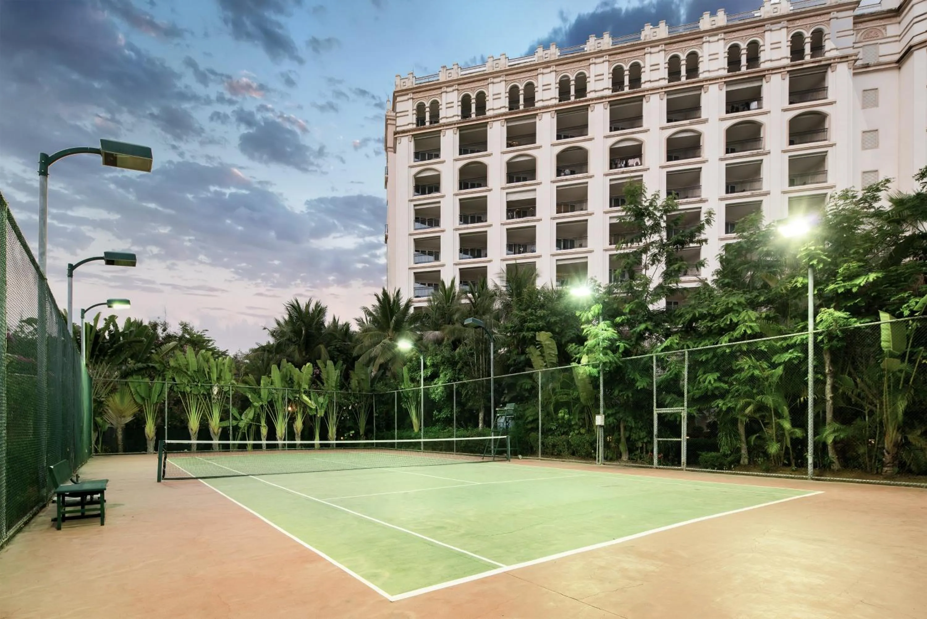 Area and facilities in Crowne Plaza Resort Sanya Bay by IHG