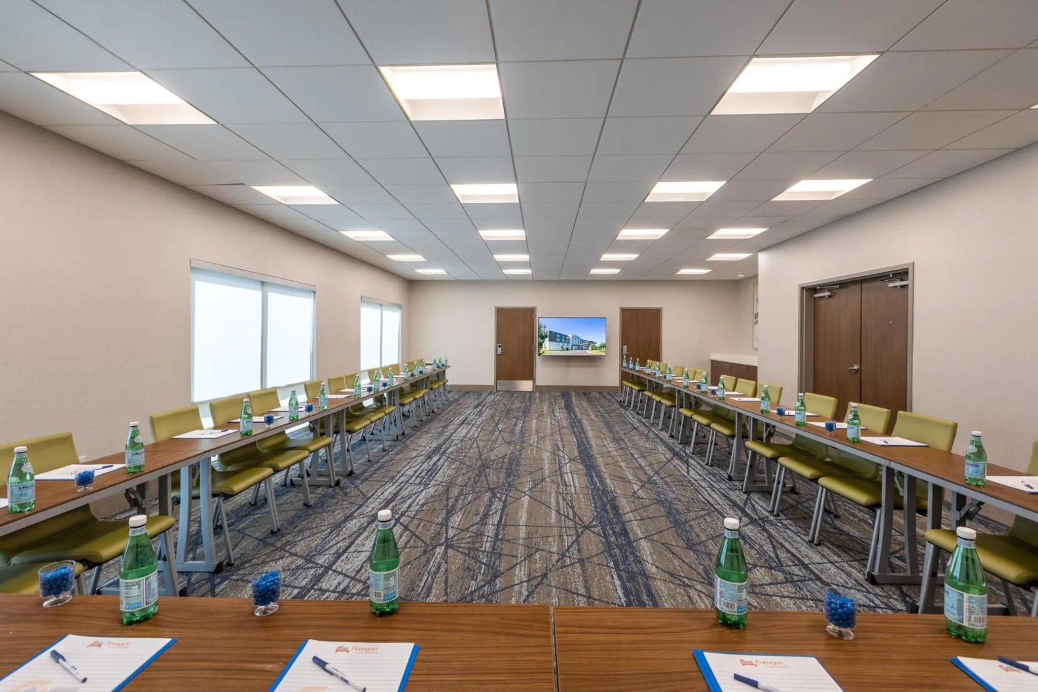 Meeting/conference room in Holiday Inn Express & Suites Greenwood Mall by IHG