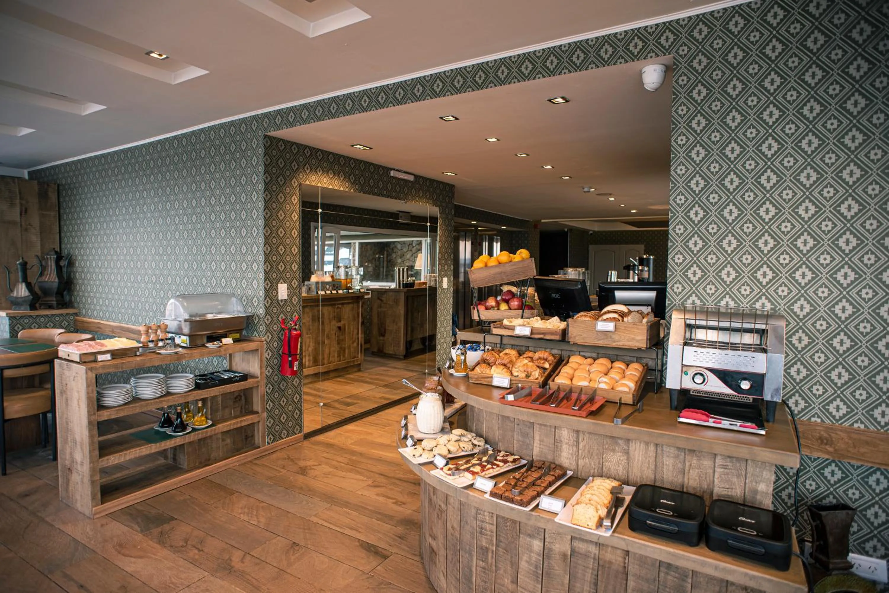 Buffet breakfast in Lennox Ushuaia