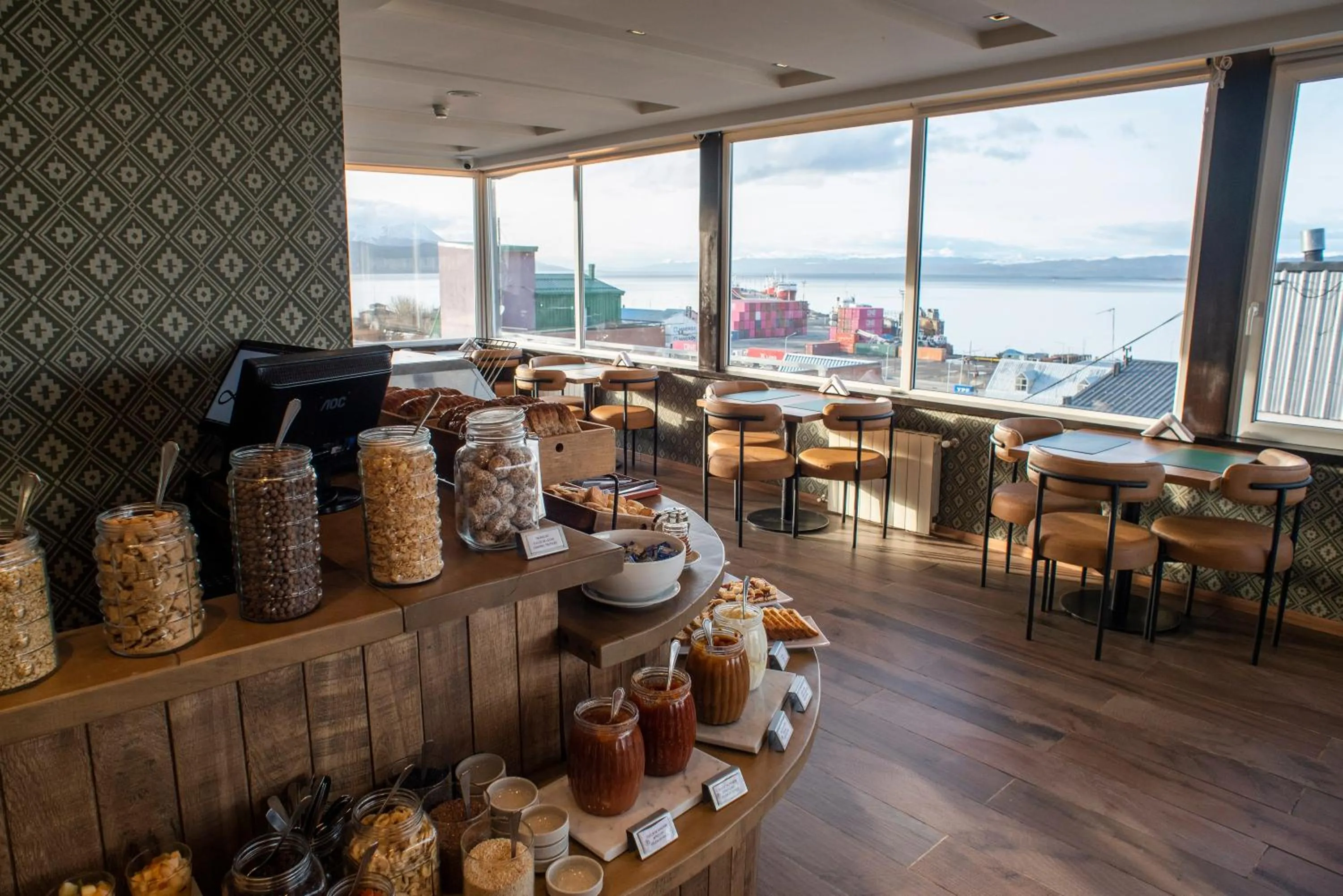 Restaurant/places to eat in Lennox Ushuaia