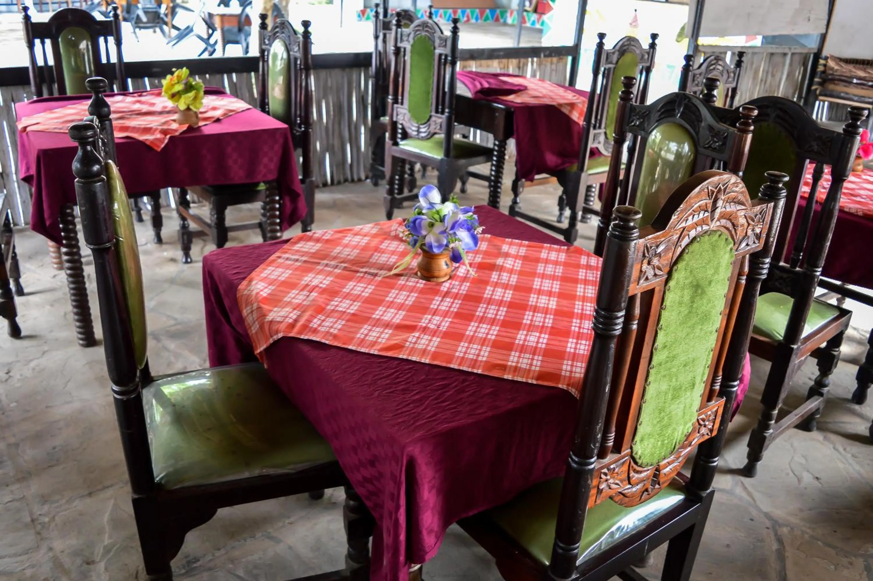 Restaurant/places to eat in Sanana Conference Center and Holiday Resort