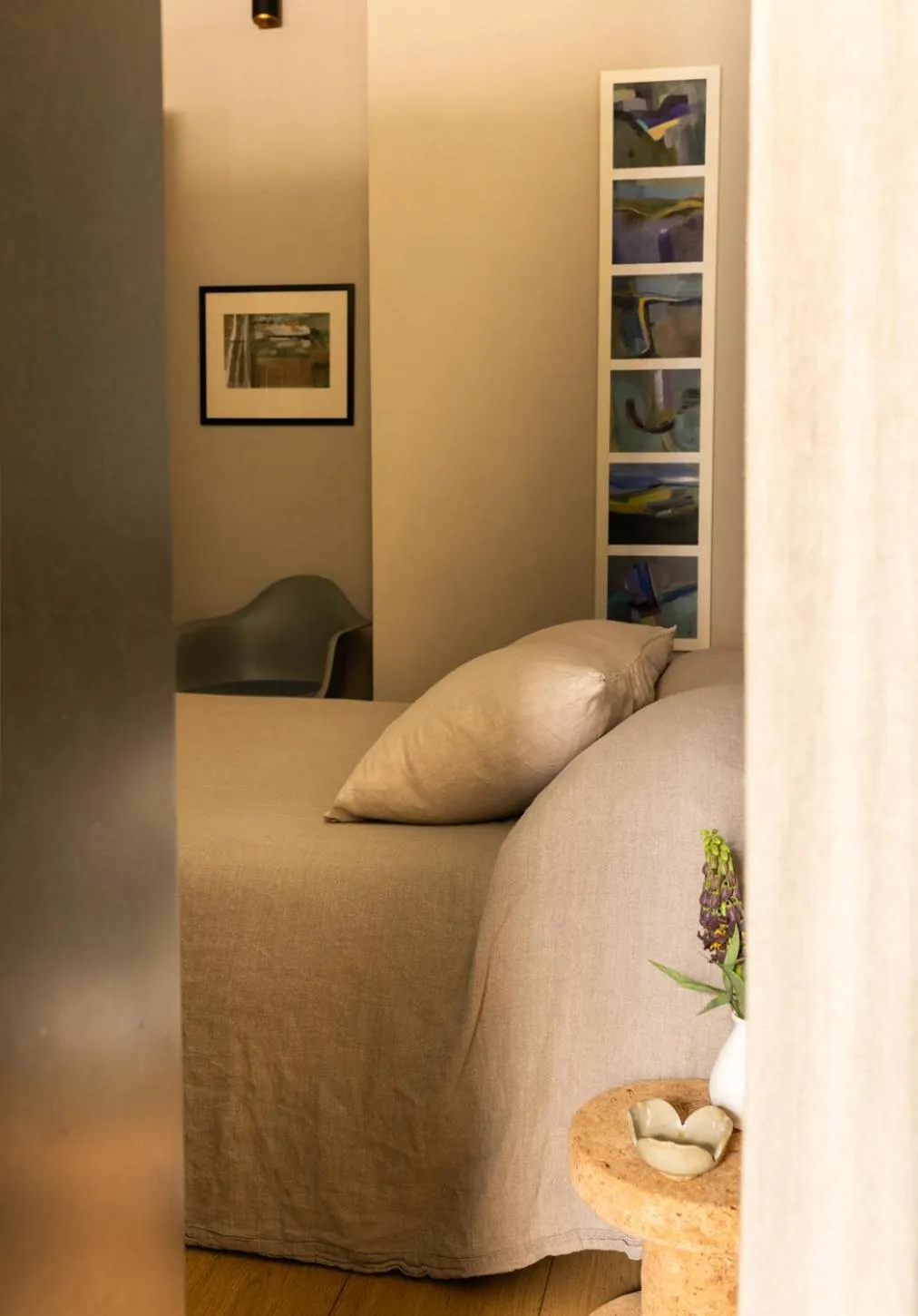 Bed in The Hamlet - Luxury Serviced Apartments