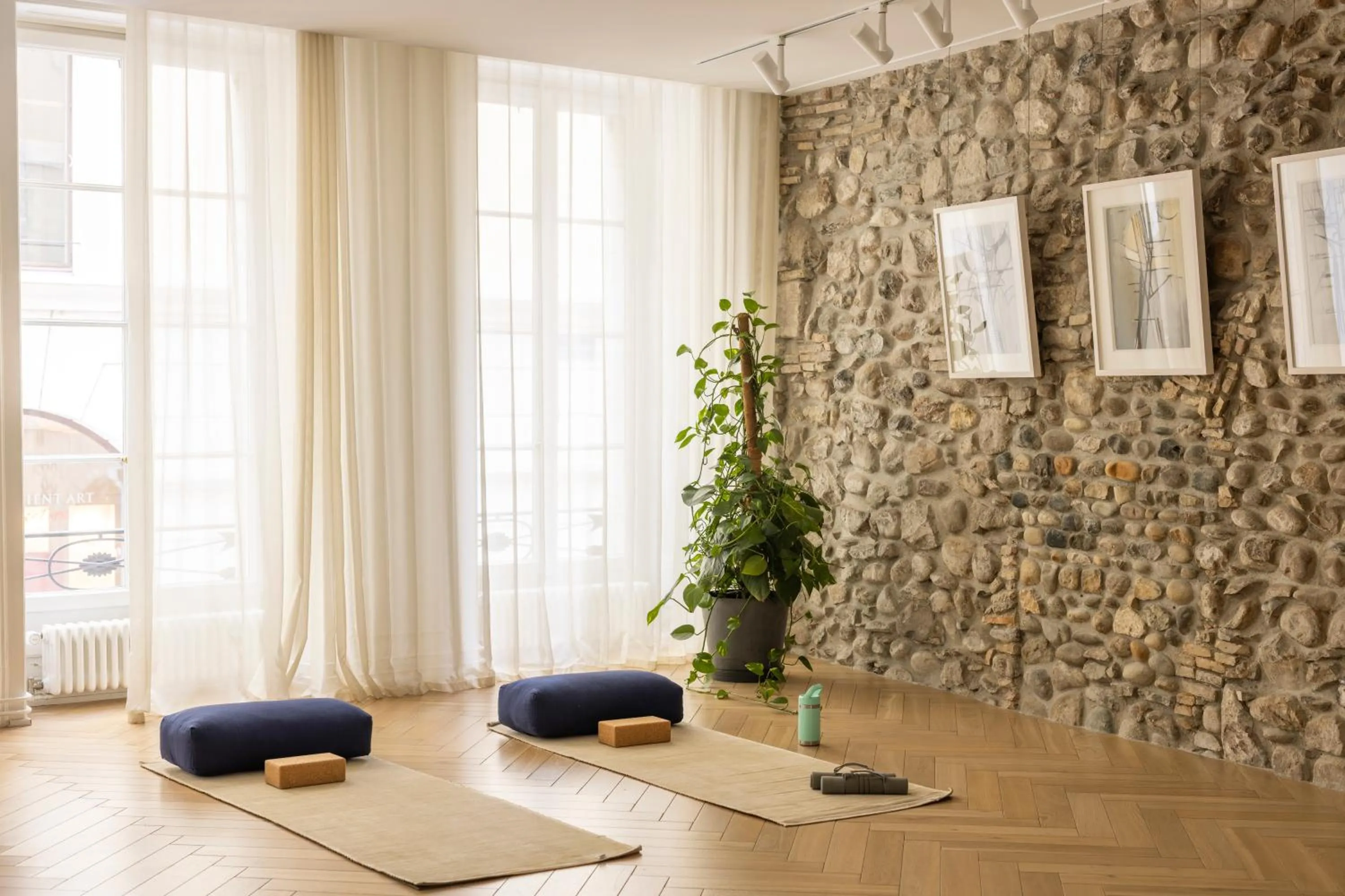 Meeting/conference room in The Hamlet - Luxury Serviced Apartments