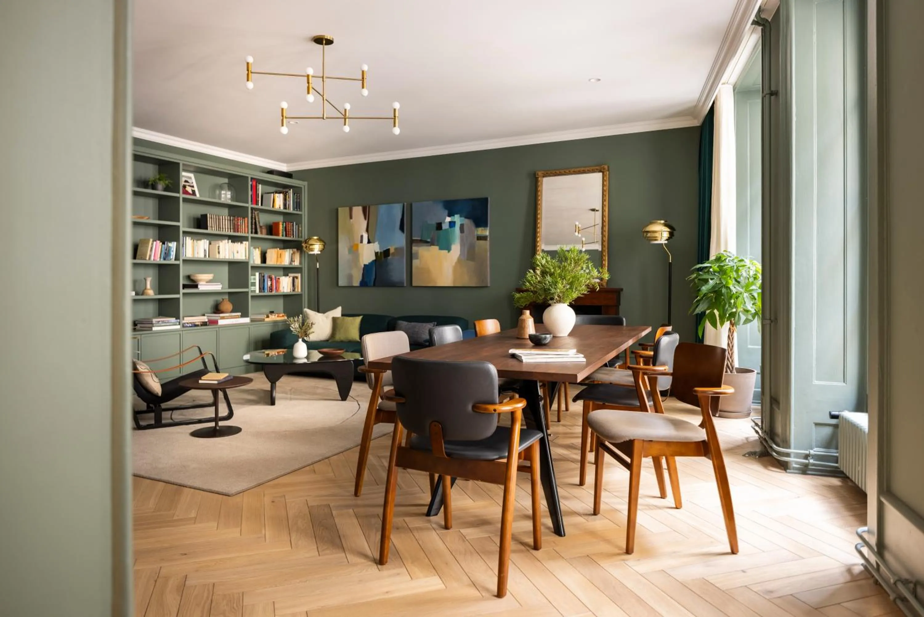 Library in The Hamlet - Luxury Serviced Apartments