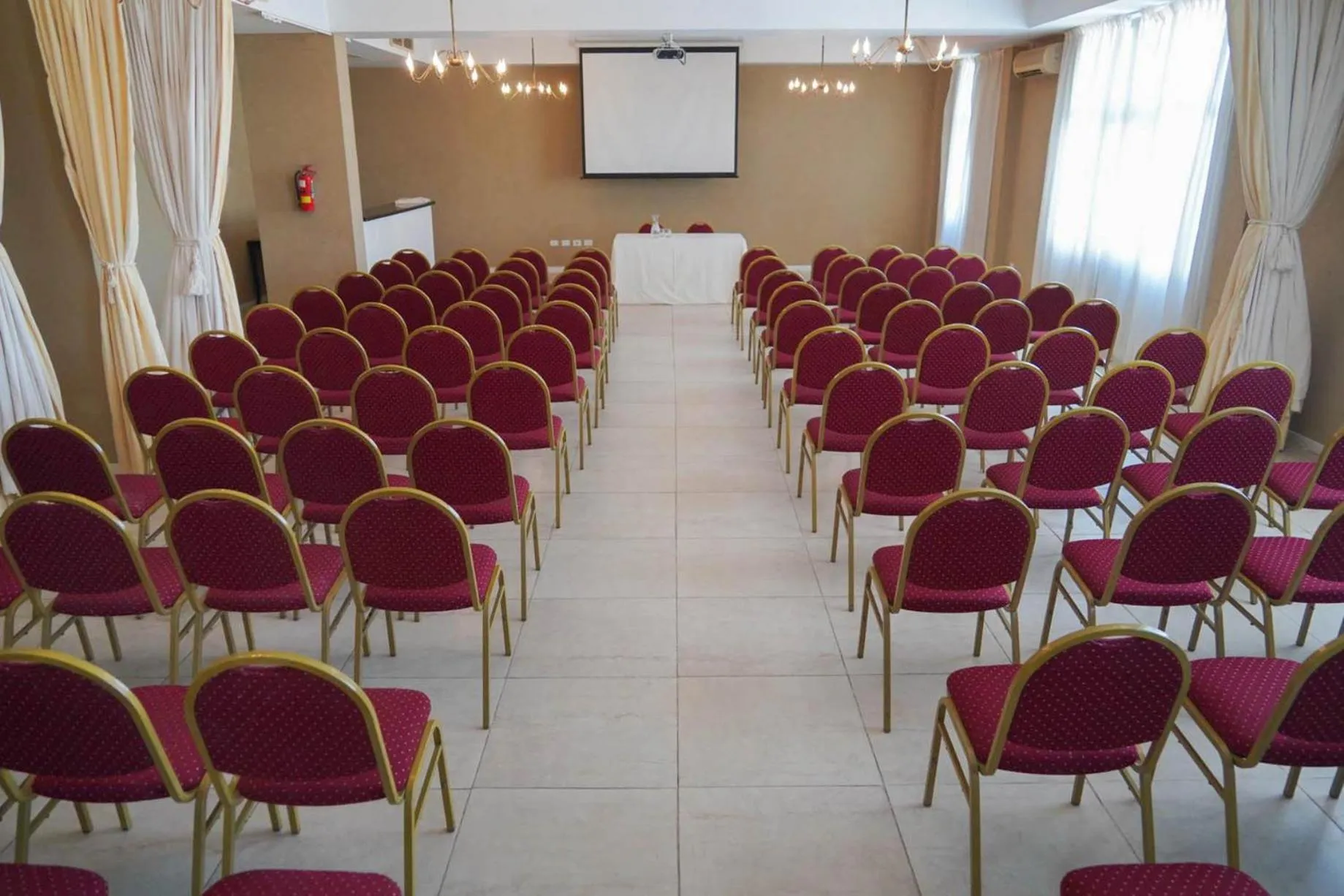 Meeting/conference room in Yene hue