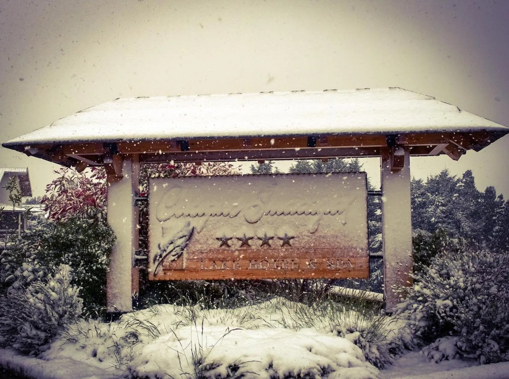 Winter in Cacique Inacayal Lake Hotel & Spa