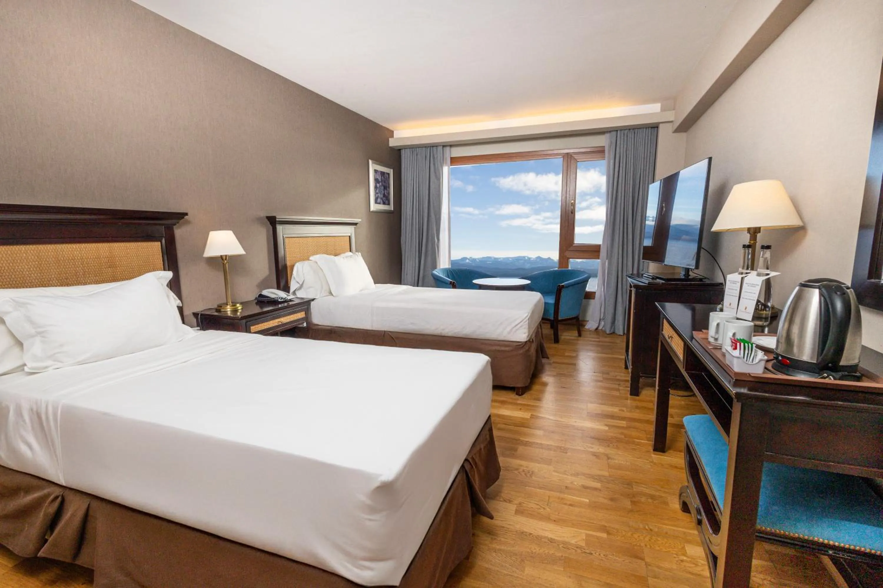 Photo of the whole room, Bed in Cacique Inacayal Lake Hotel & Spa