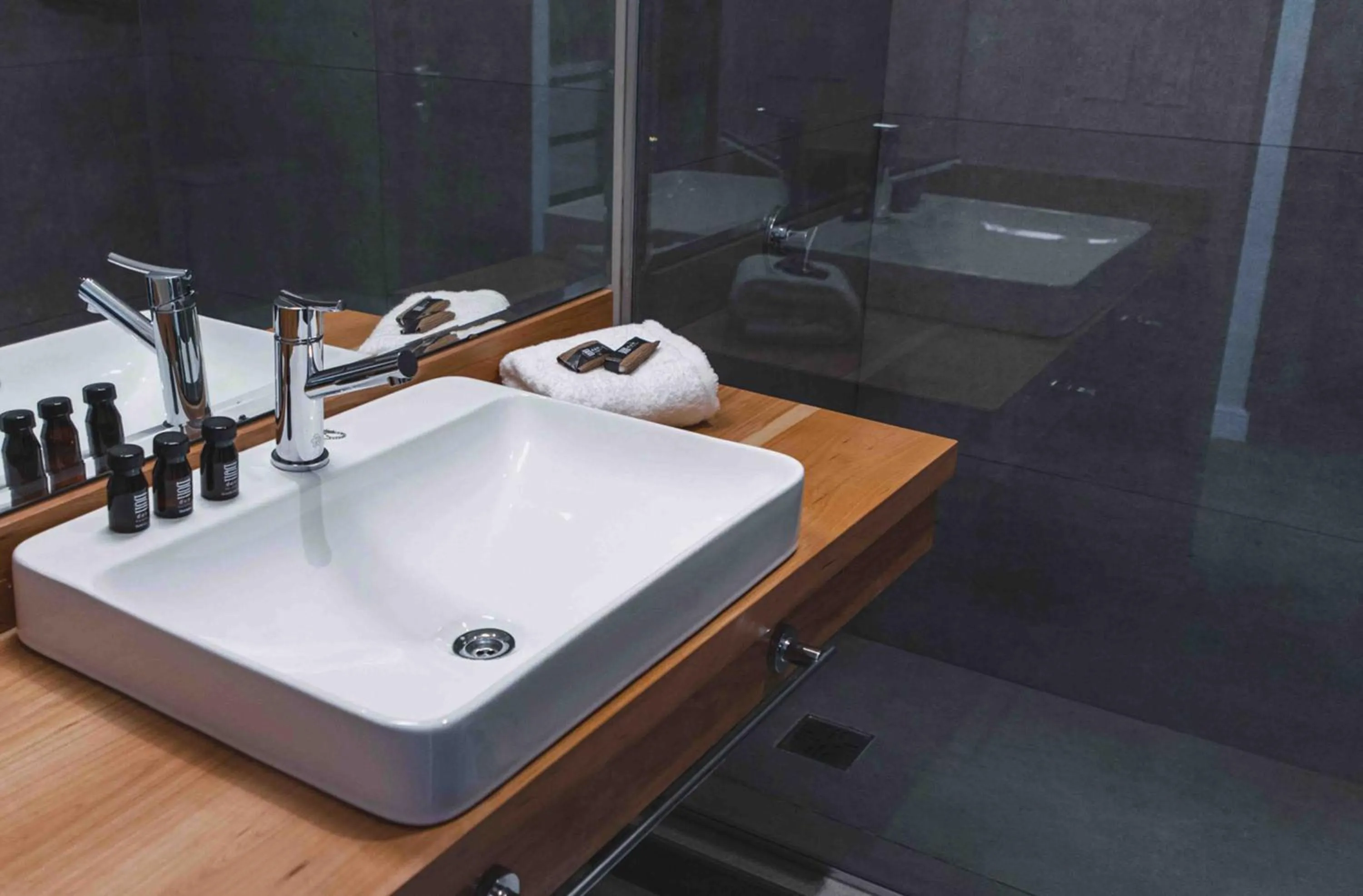 La Cascada Casa Patagónica by DON