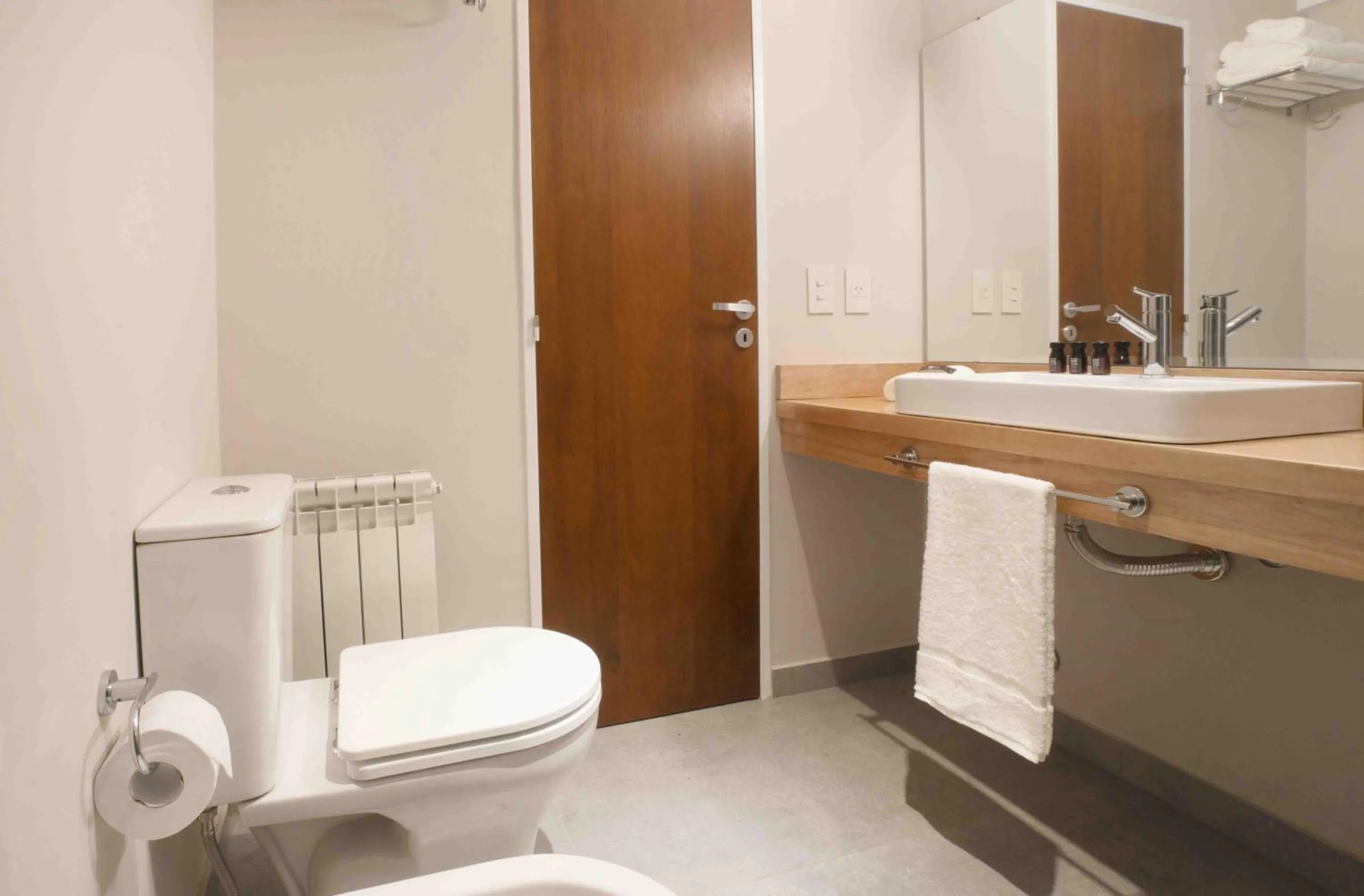 La Cascada Casa Patagónica by DON