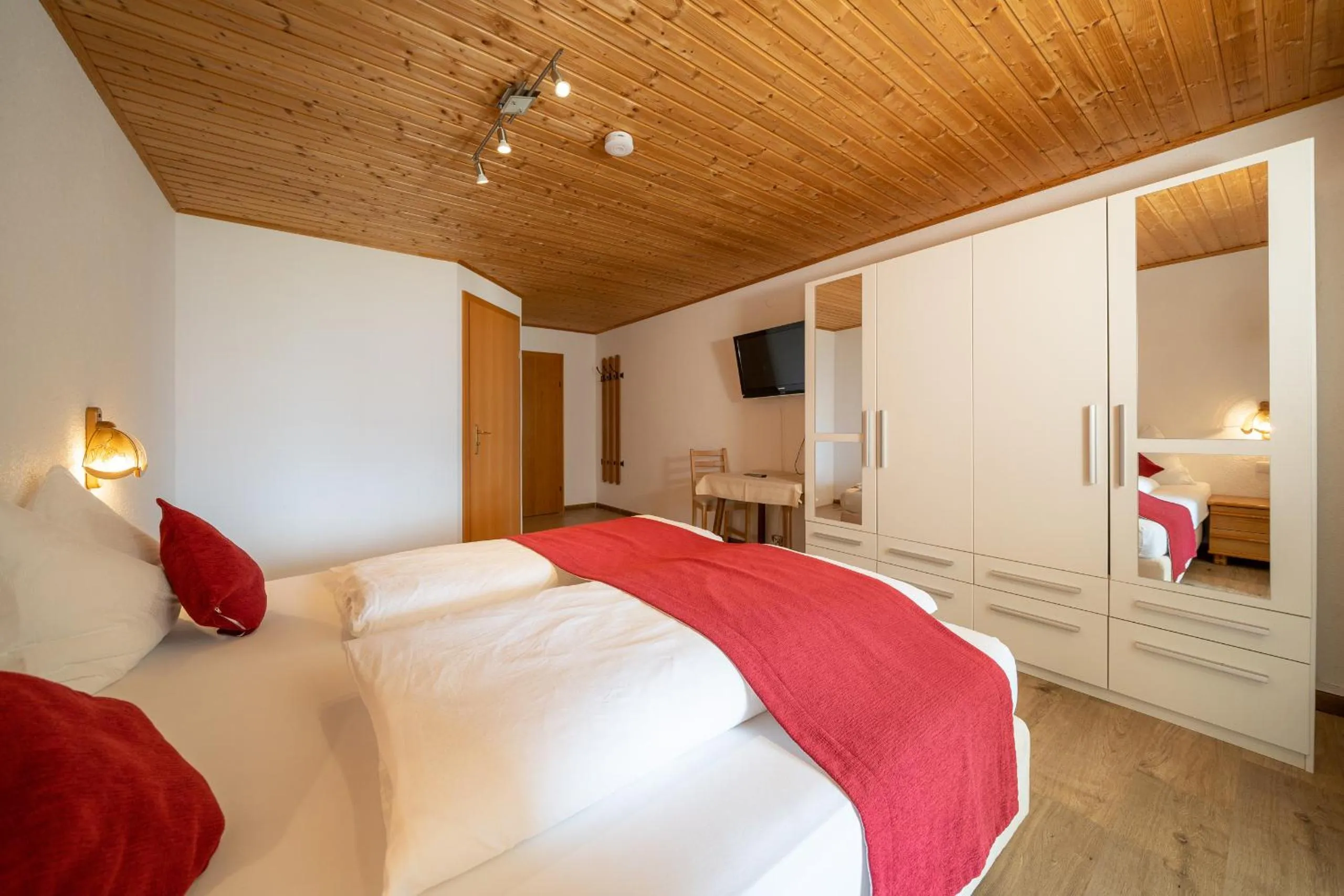 TV and multimedia, Bed in Pension Hofweyer