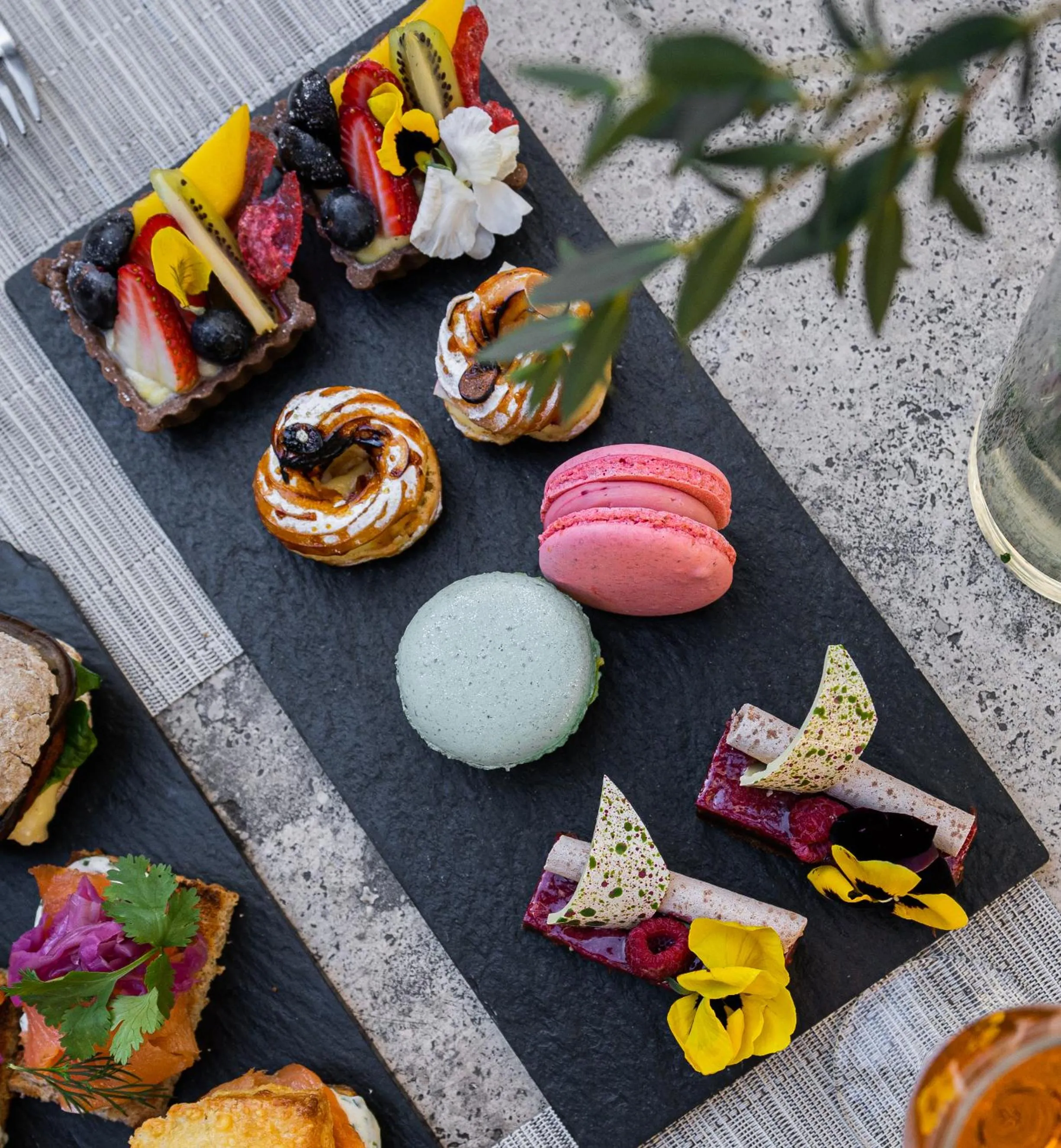 Restaurant/places to eat in Emperador Hotel Buenos Aires