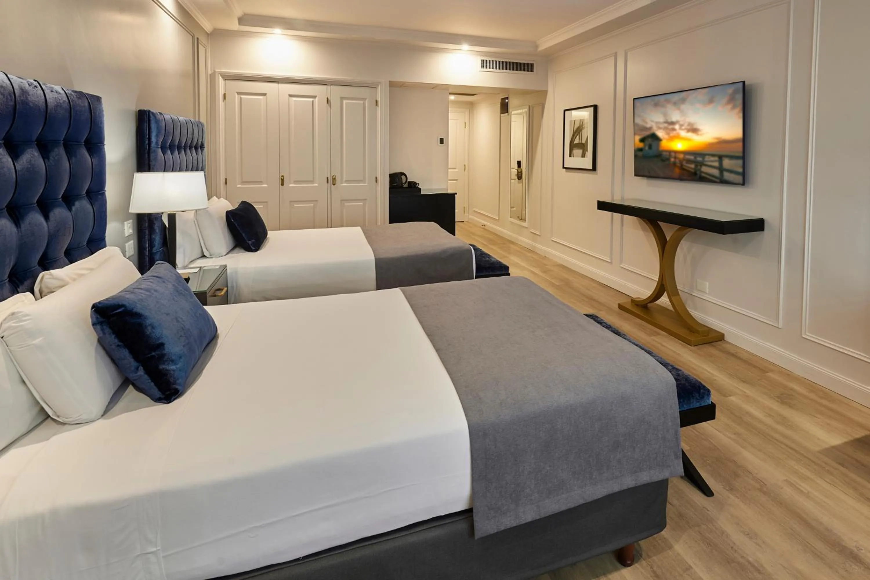 Bed in Emperador Hotel Buenos Aires