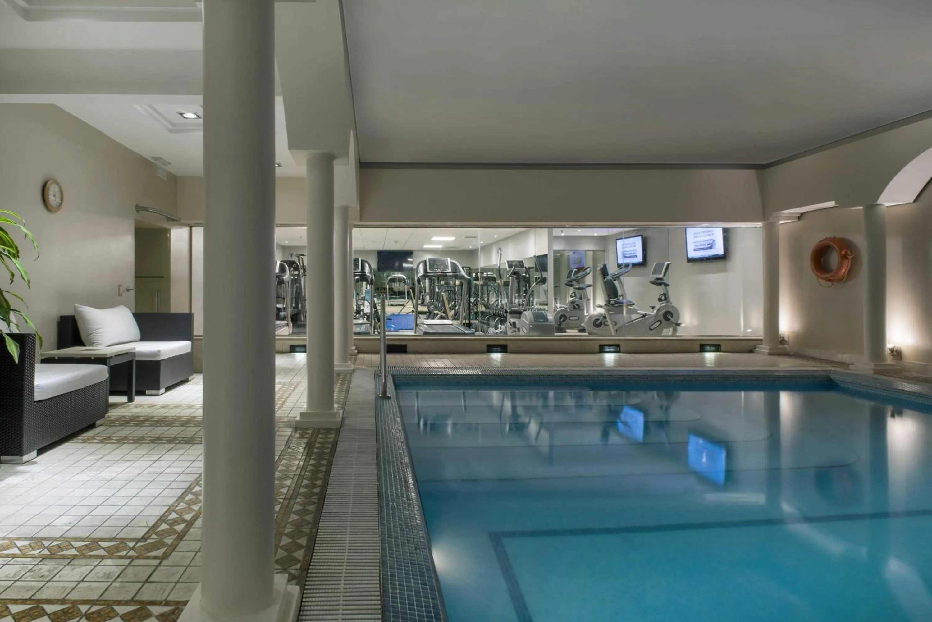 Fitness centre/facilities in Emperador Hotel Buenos Aires