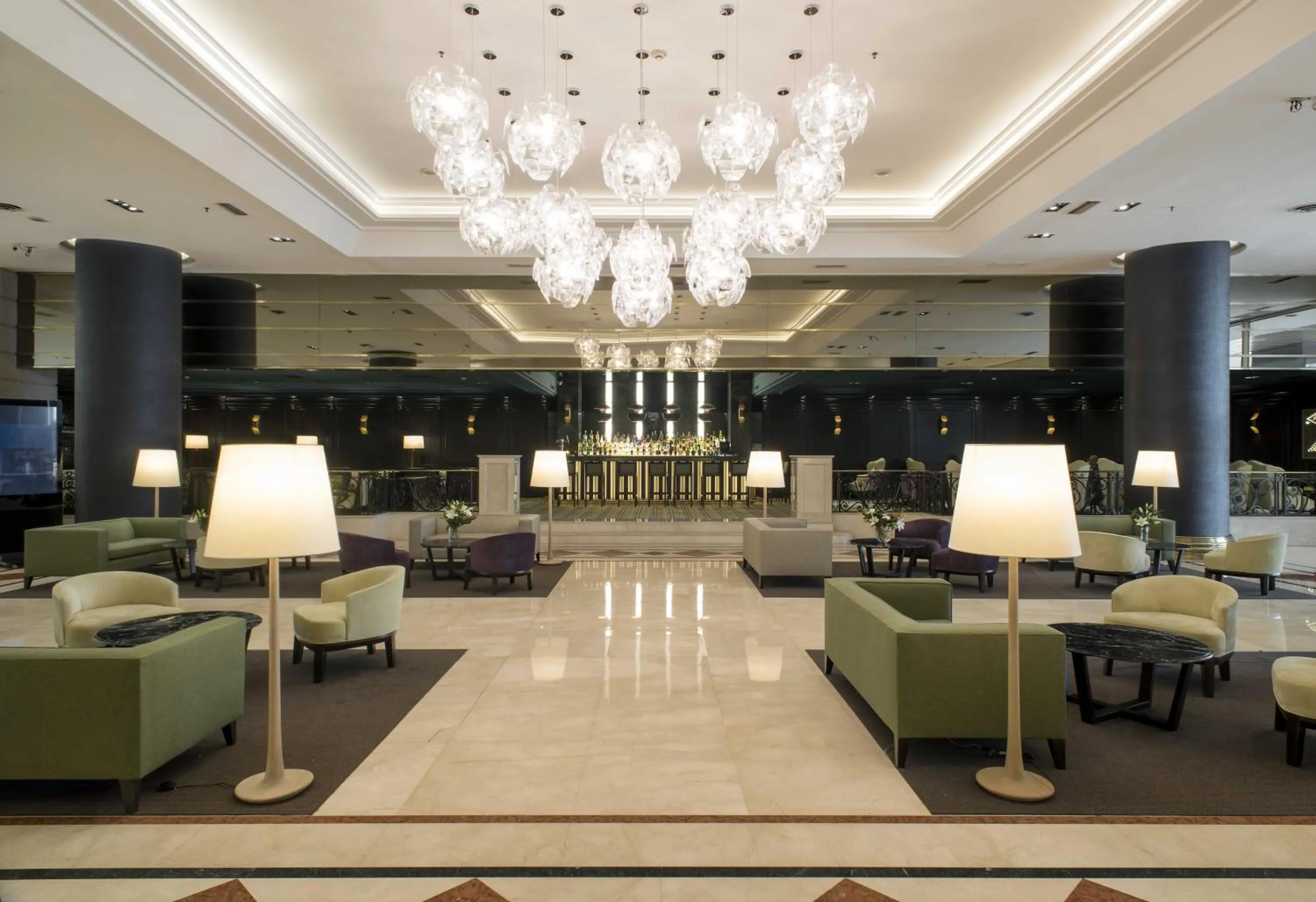 Library in Emperador Hotel Buenos Aires