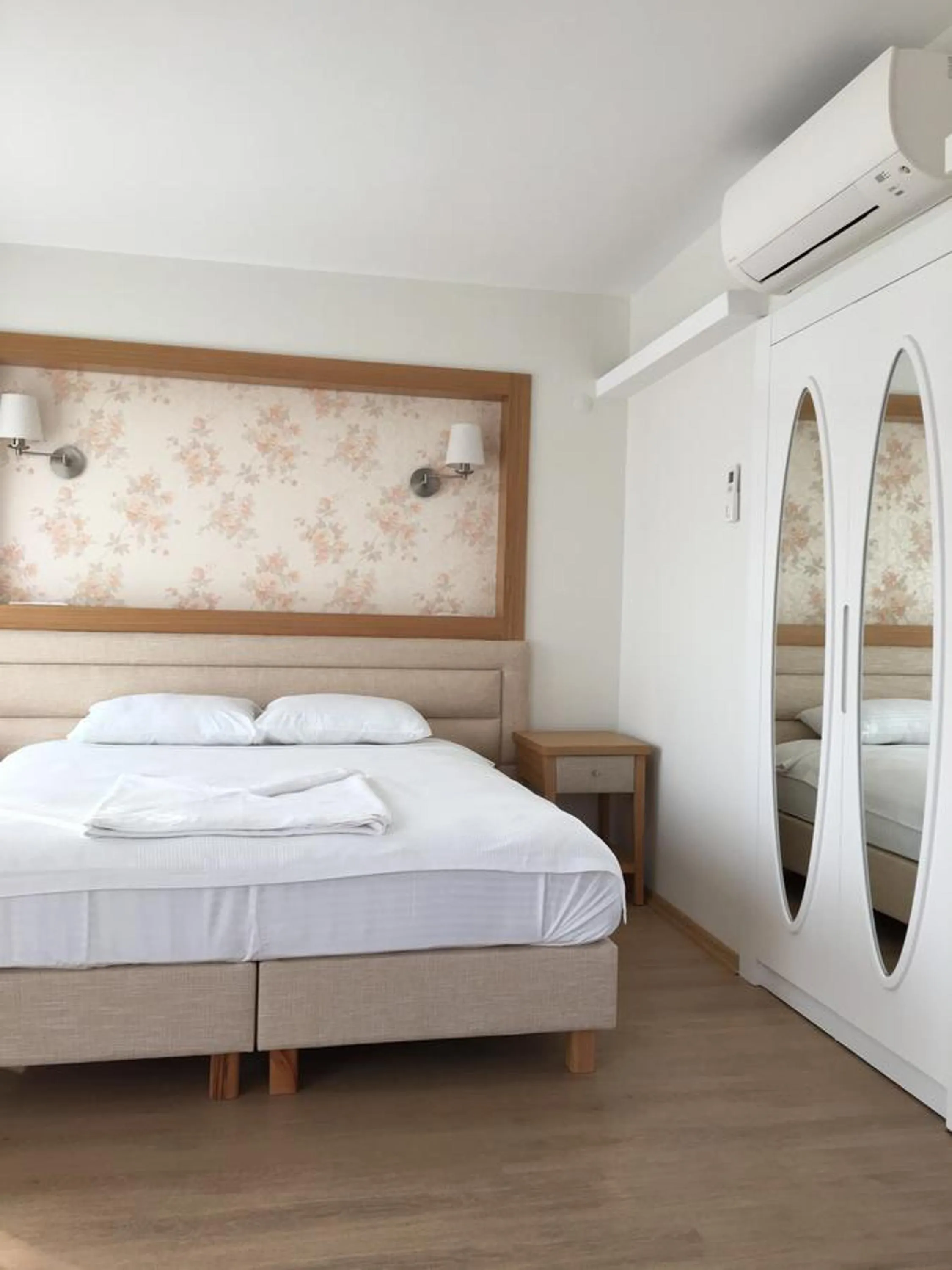 Bed in Clementin Suits Sigacık