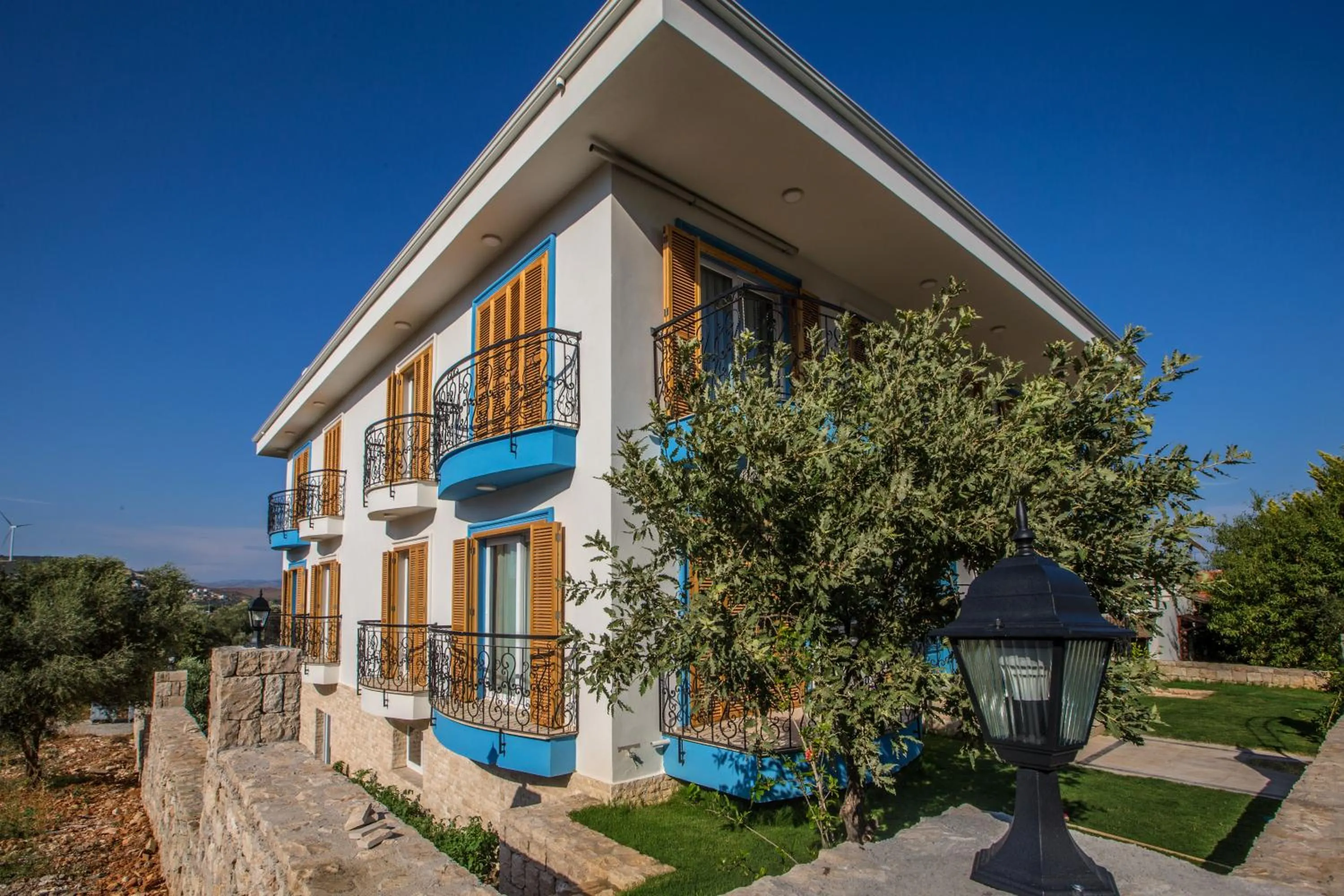 Property building in Clementin Suits Sigacık