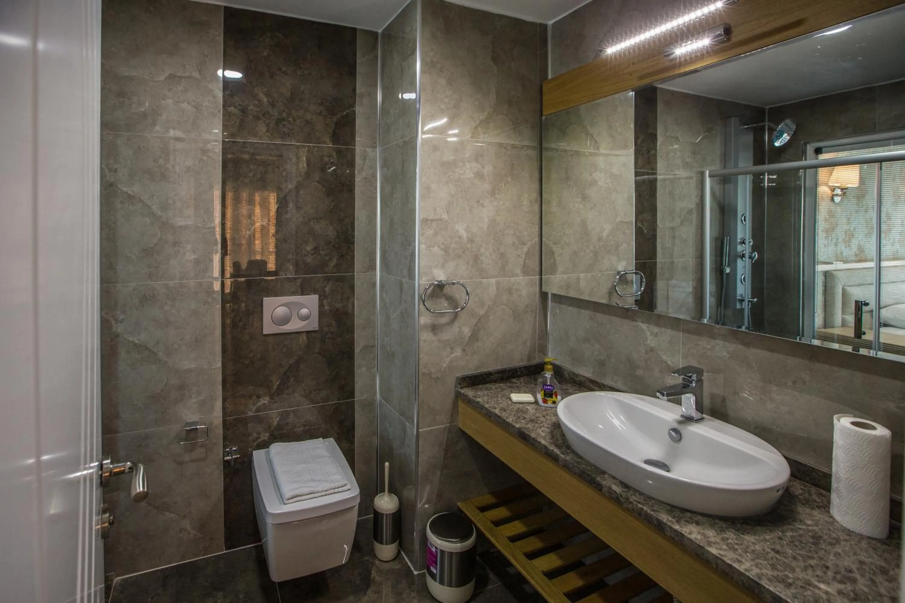 Bathroom in Clementin Suits Sigacık