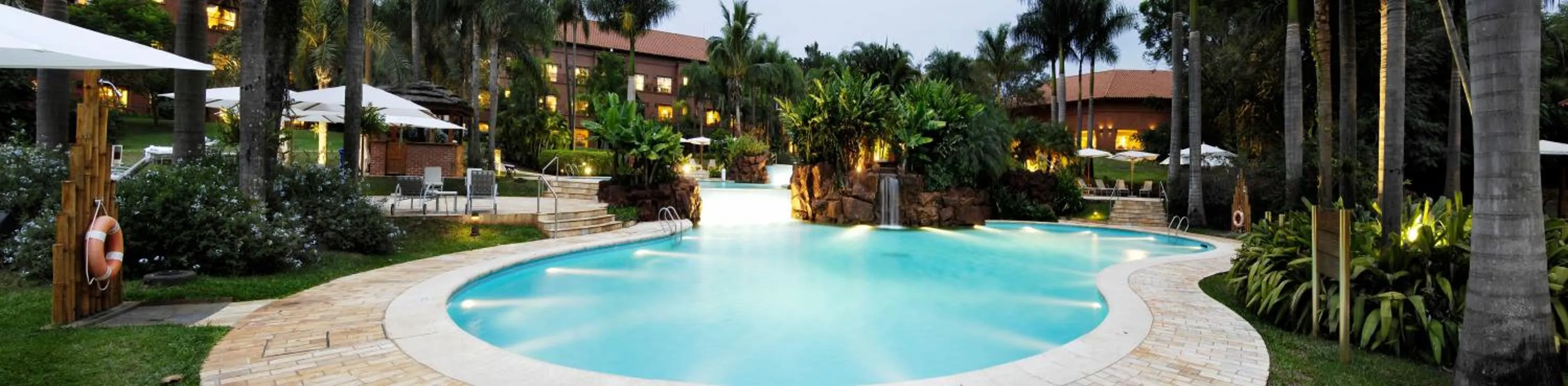 Swimming pool in Iguazú Grand Resort Spa & Casino