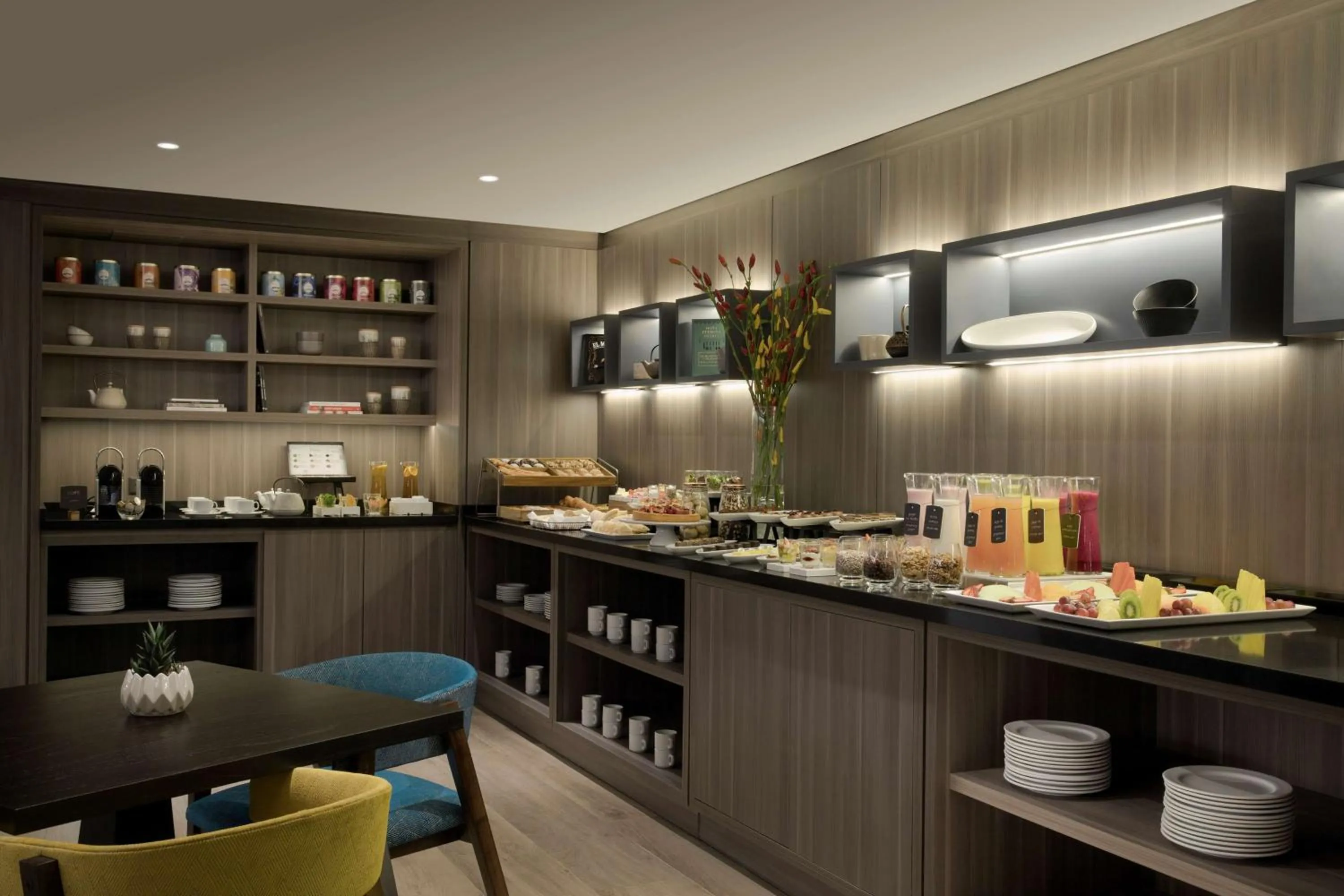 Restaurant/places to eat in NH Buenos Aires 9 de Julio