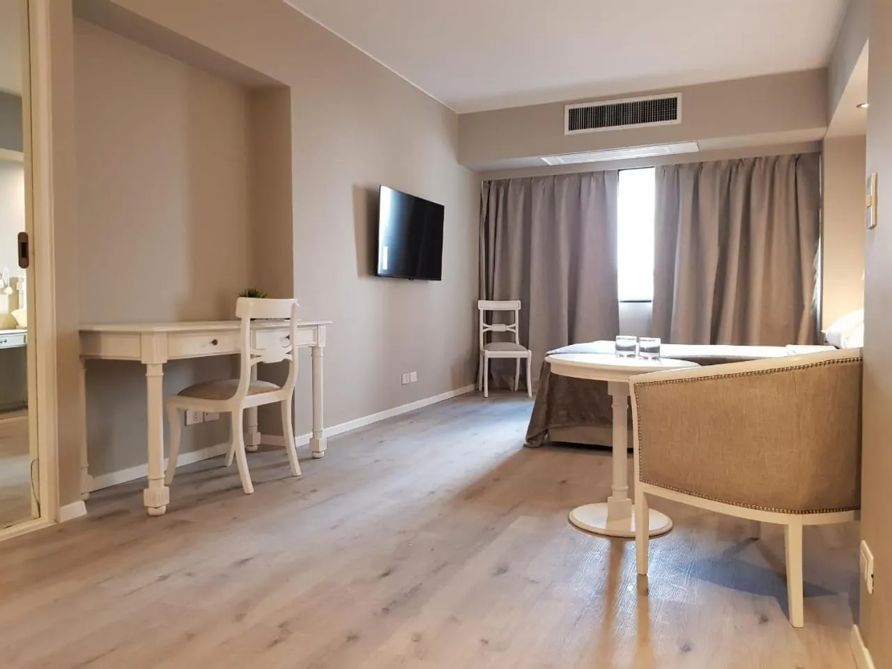 TV and multimedia in Up América Plaza