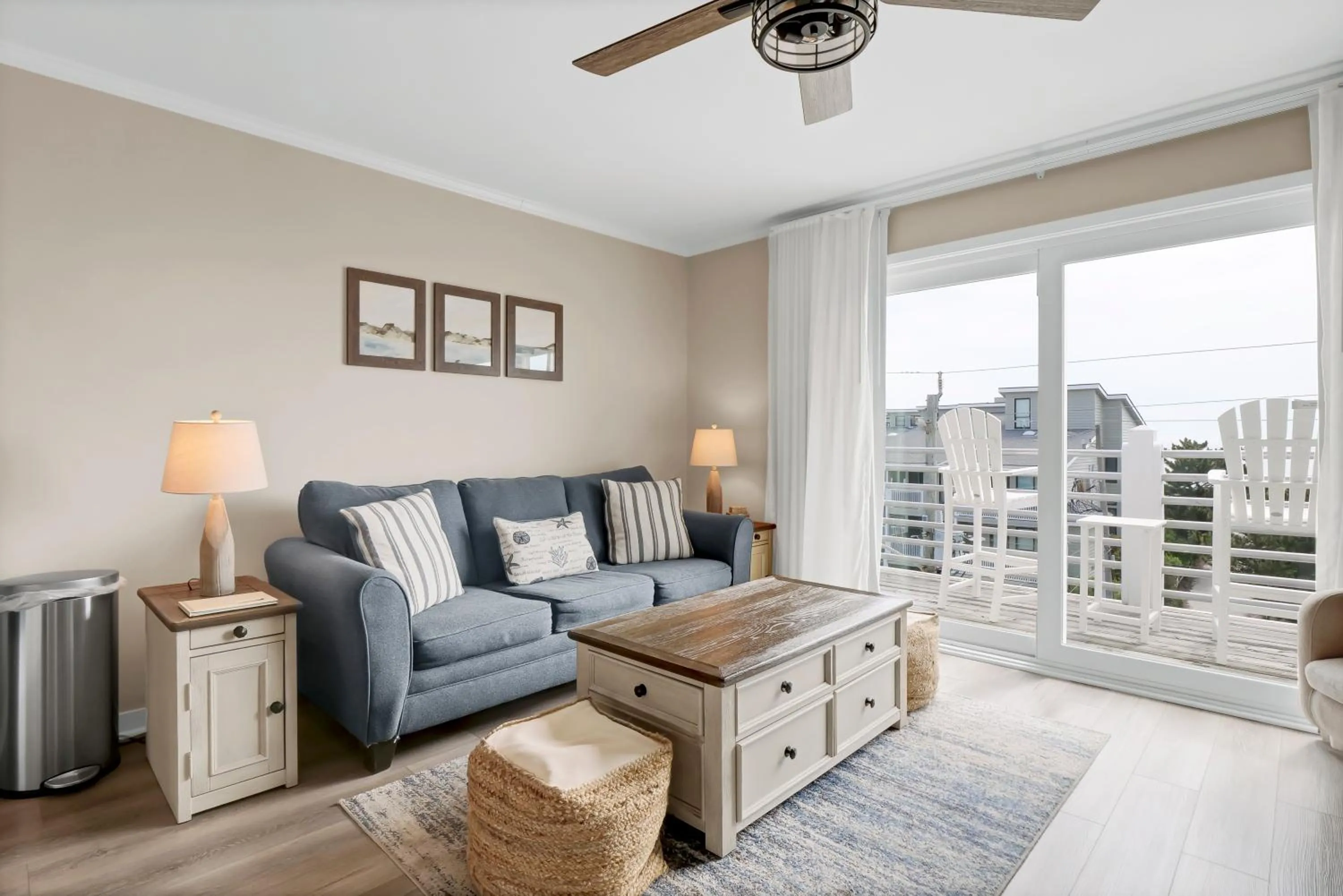 Living room in Sandpeddler Inn and Suites