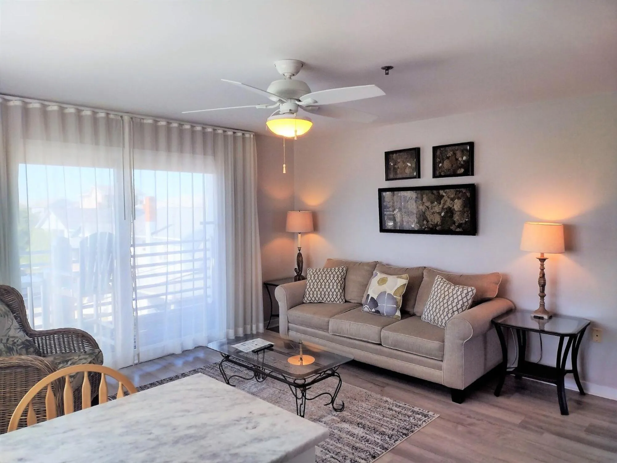 Living room in Sandpeddler Inn and Suites