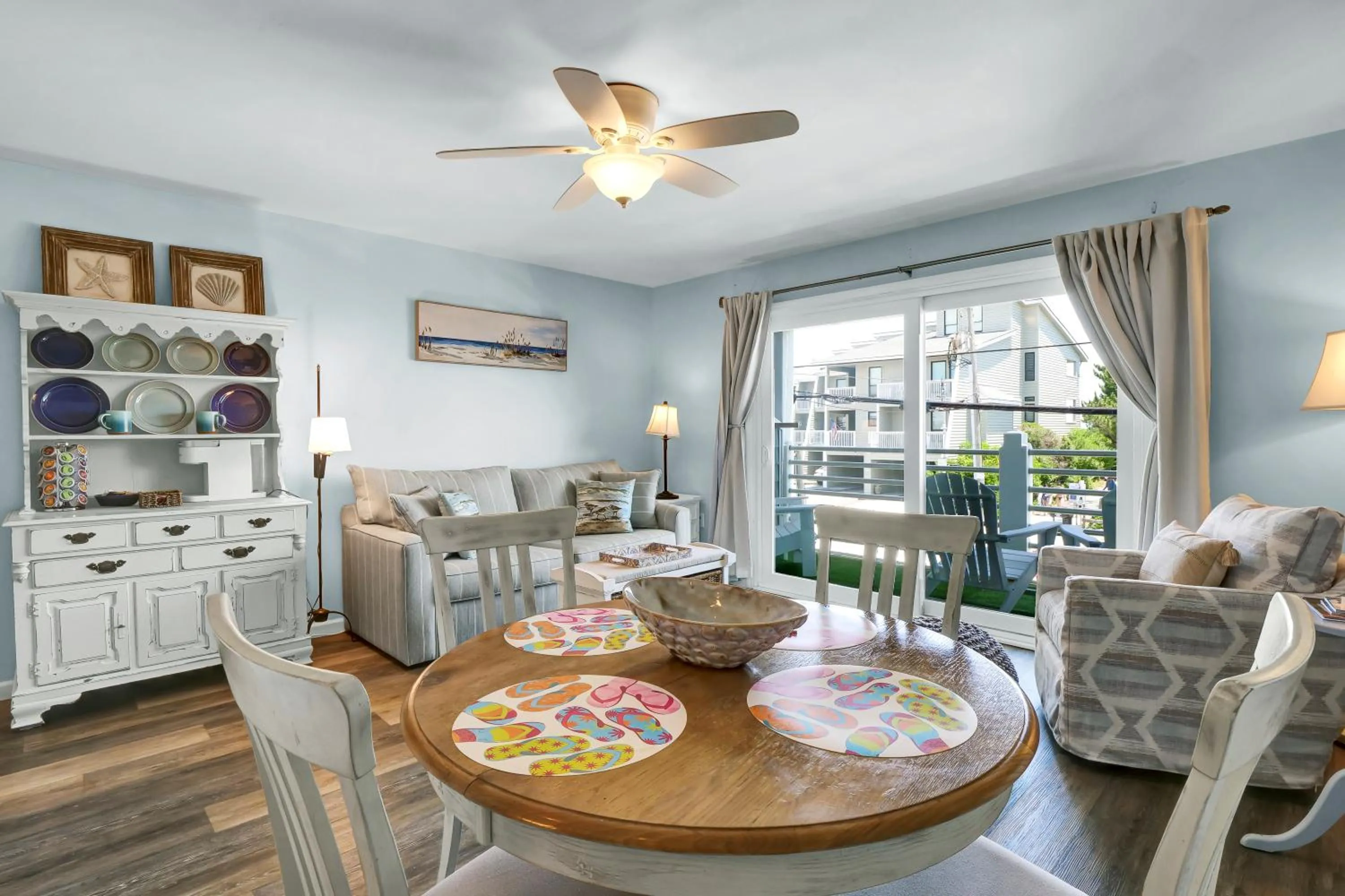 Living room in Sandpeddler Inn and Suites