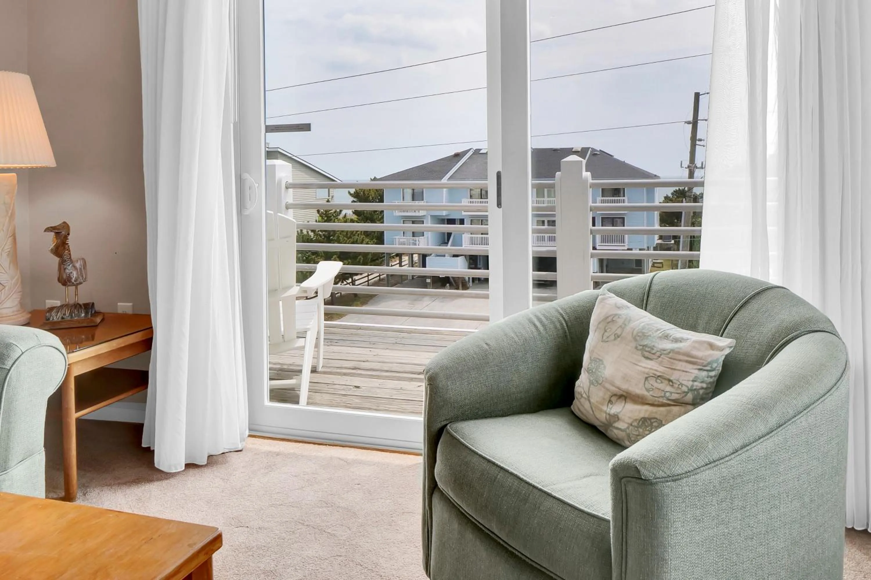Living room in Sandpeddler Inn and Suites