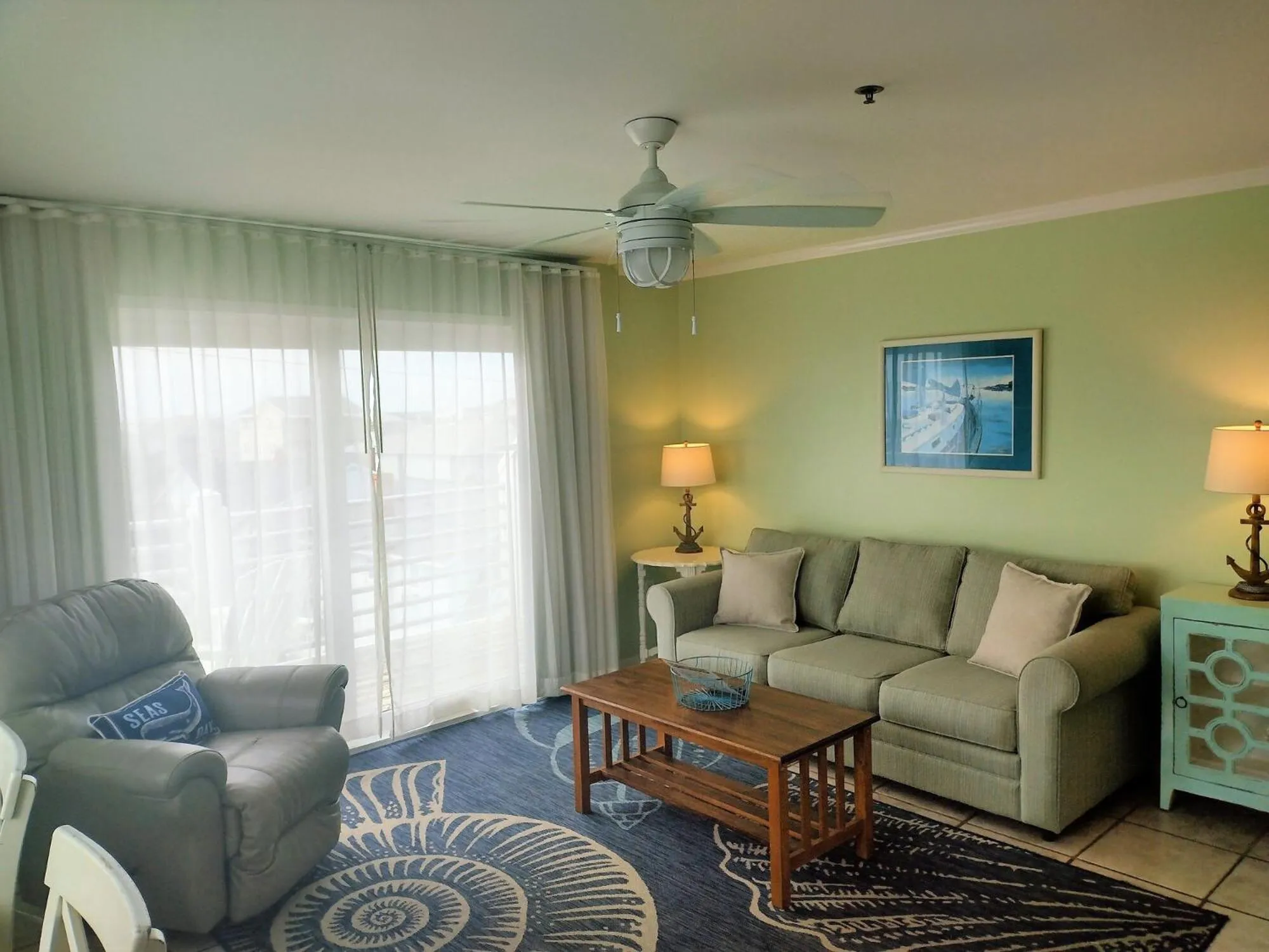 Living room in Sandpeddler Inn and Suites