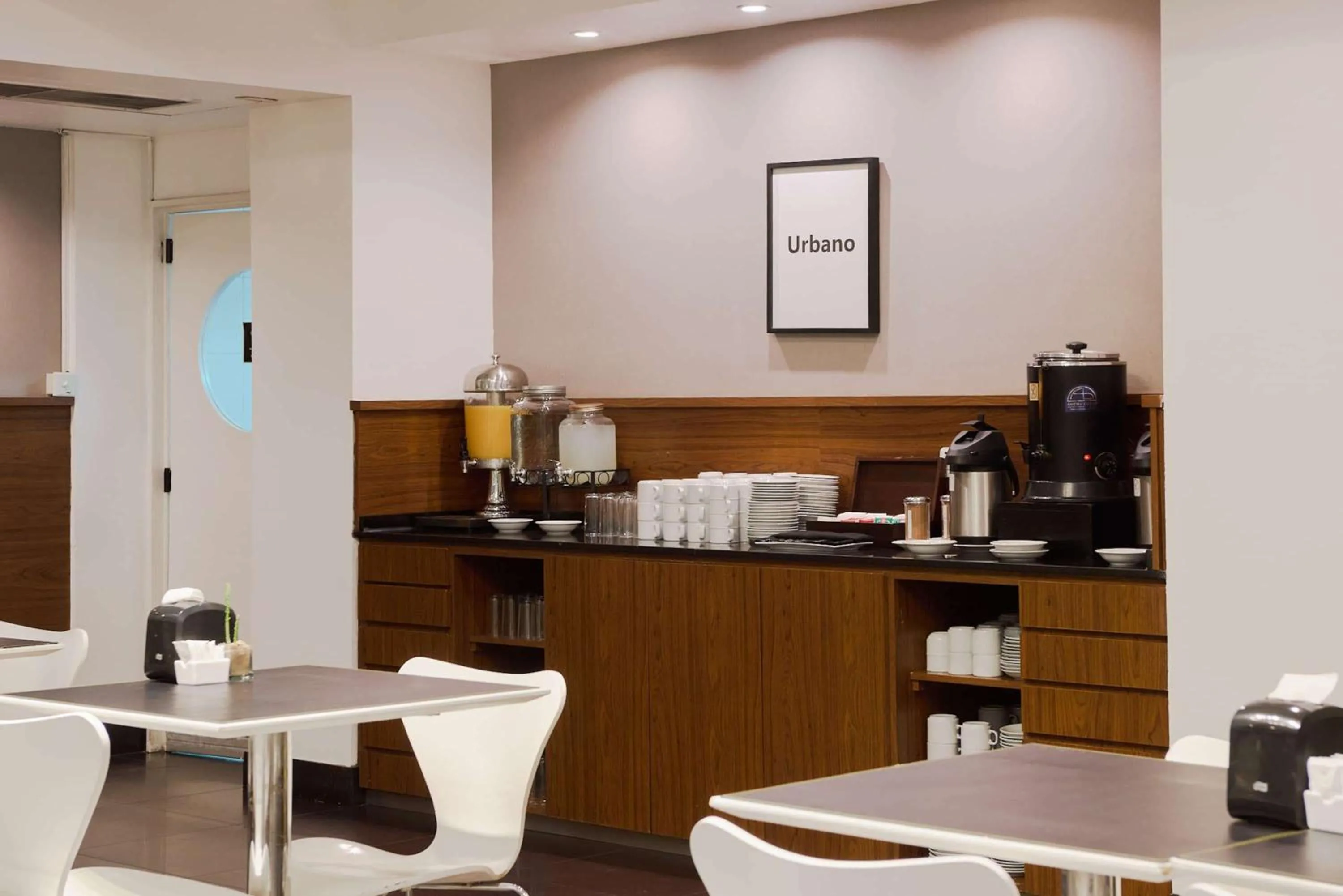 Restaurant/places to eat in Dazzler by Wyndham Buenos Aires Maipu