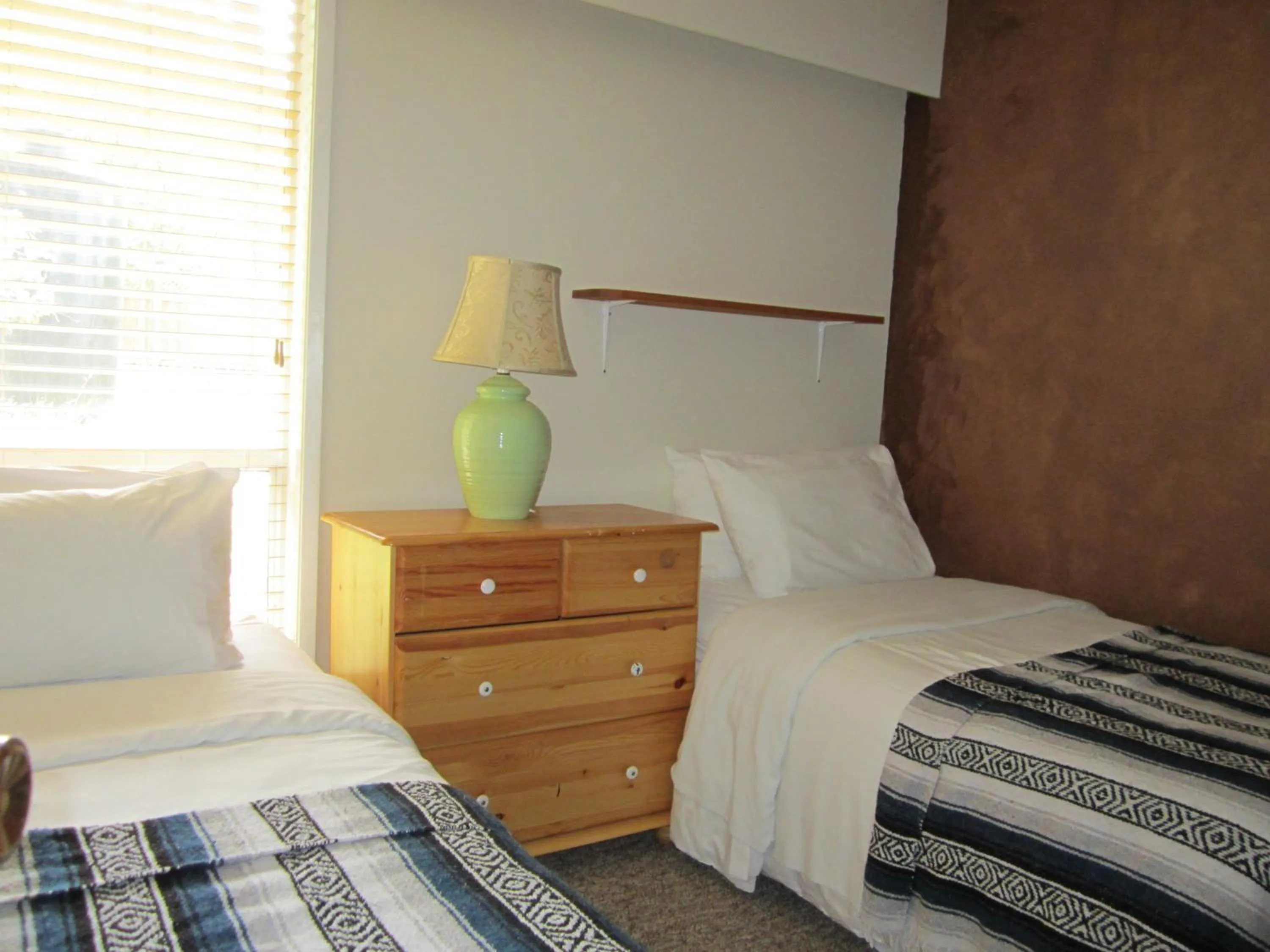 Bed in The Surf Lodge and Pub