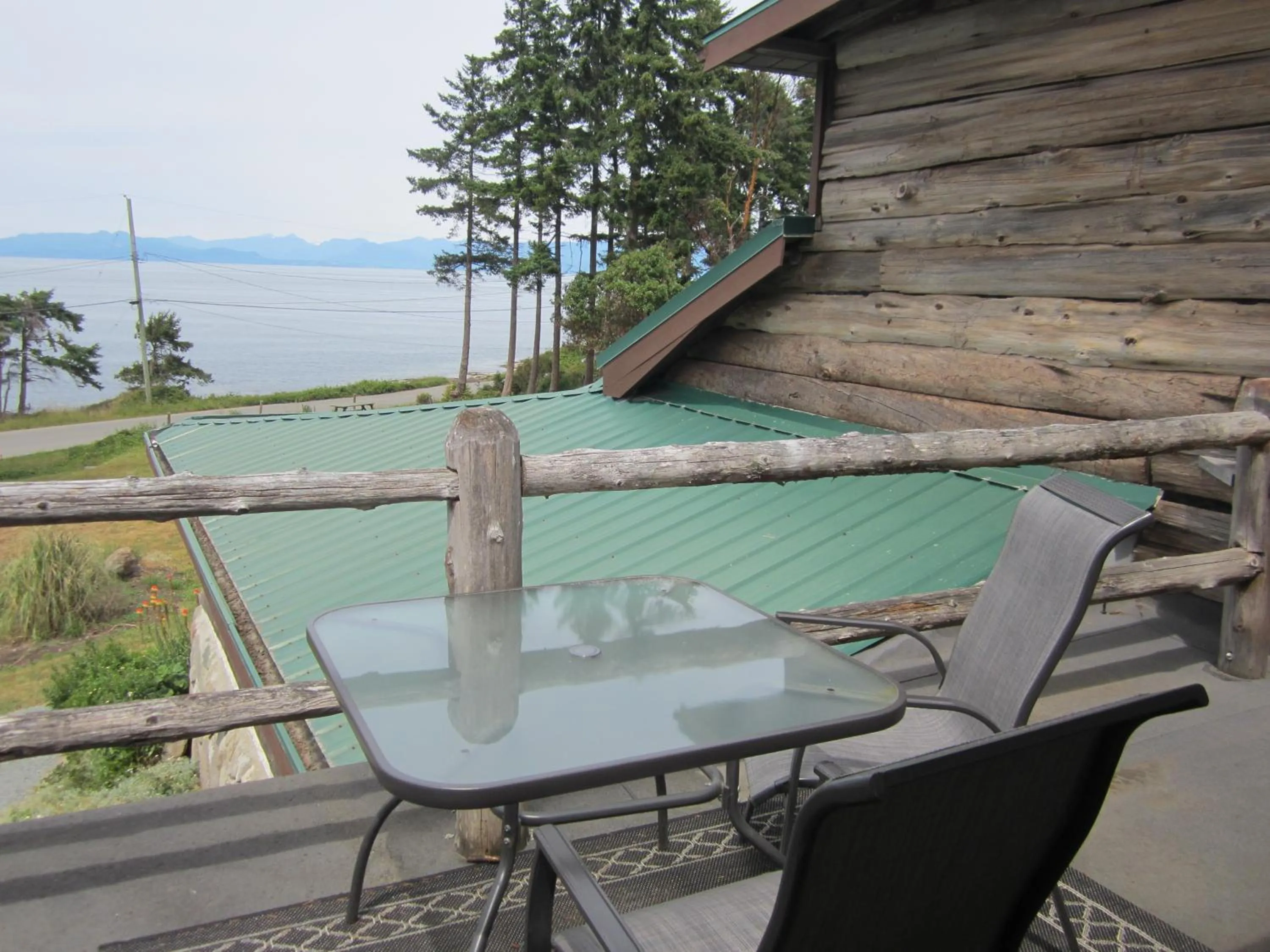 Patio in The Surf Lodge and Pub