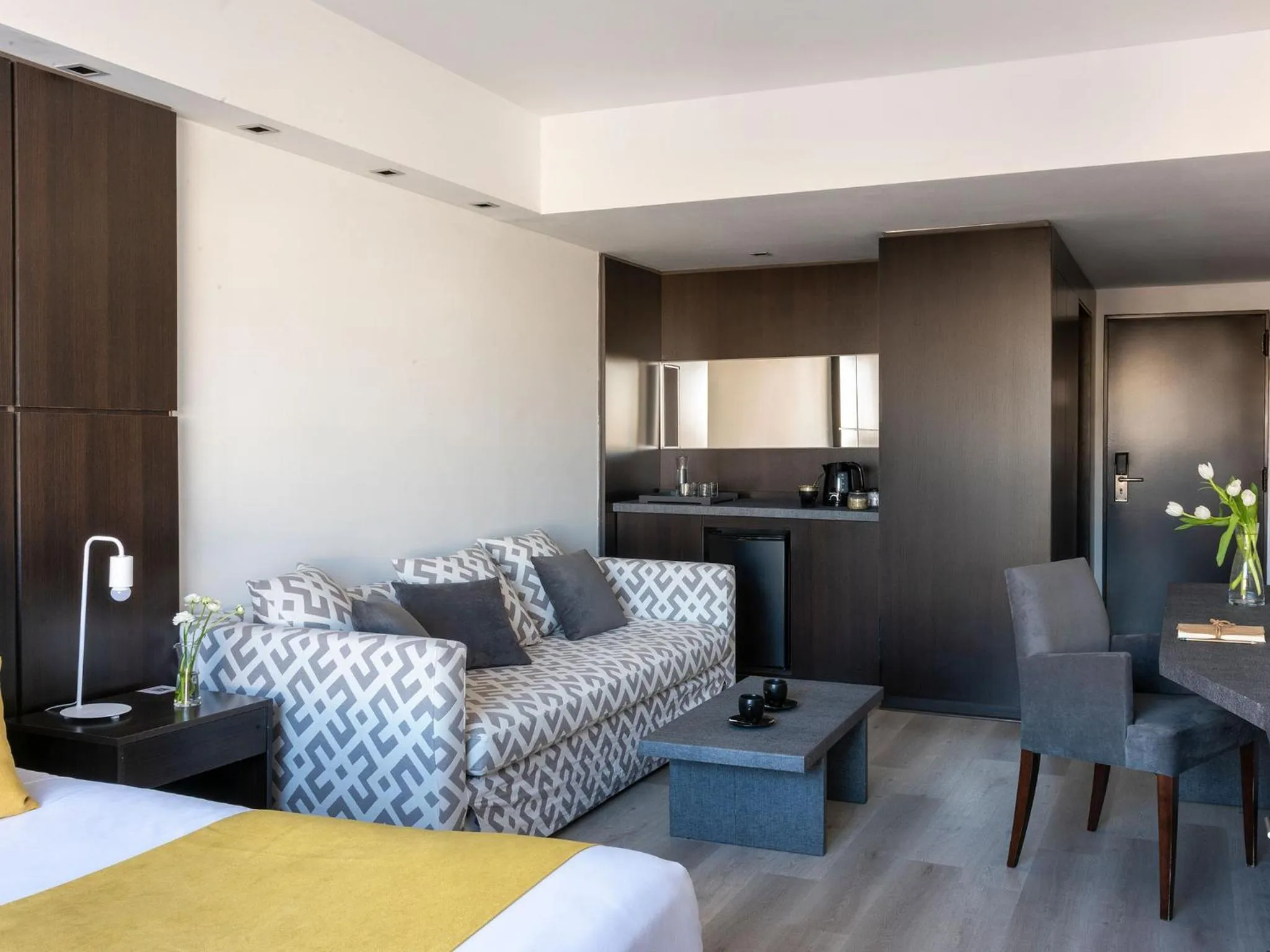 Bed in HTL City Baires